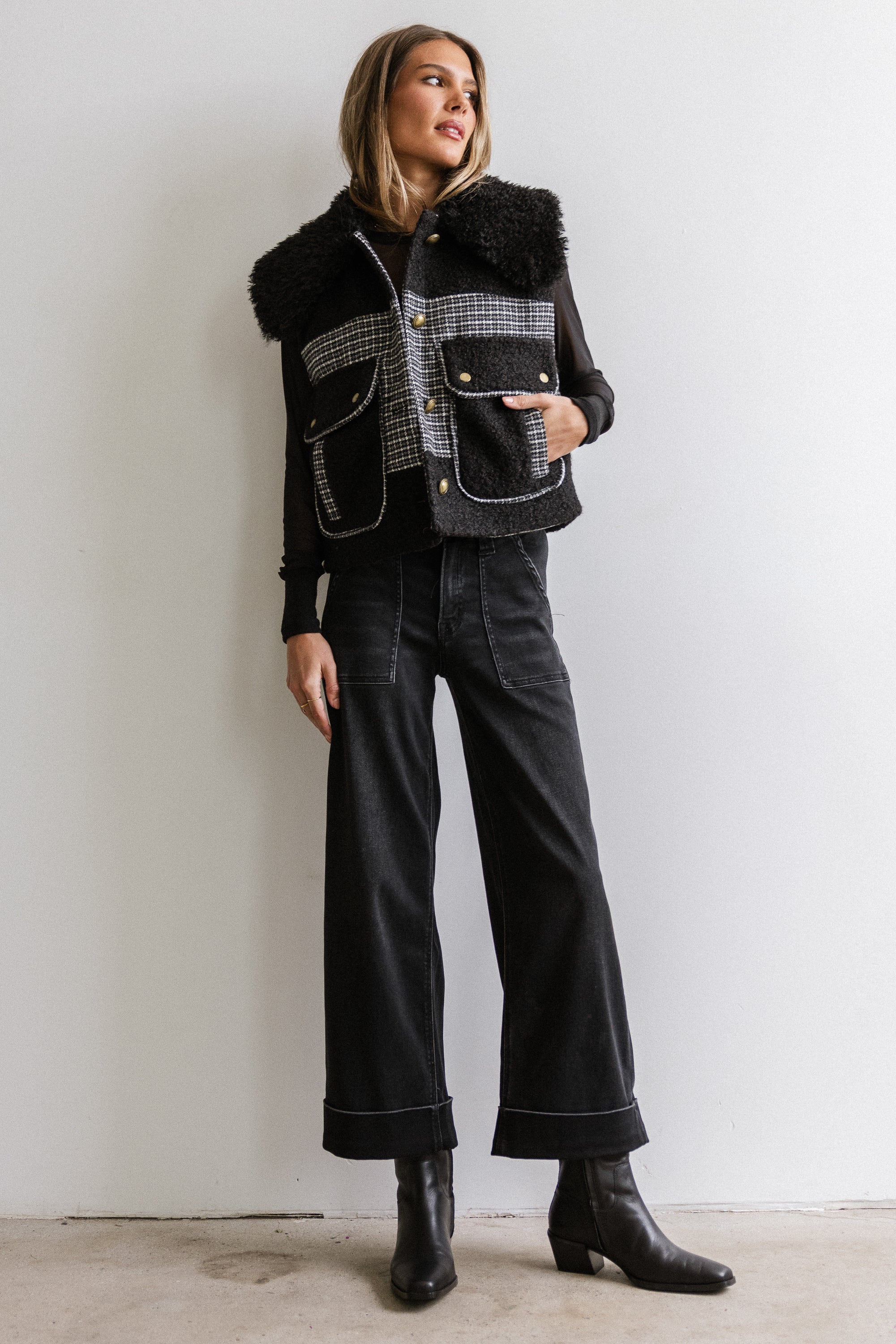 Liv Sherpa Vest in Black - FINAL SALE - Image 3