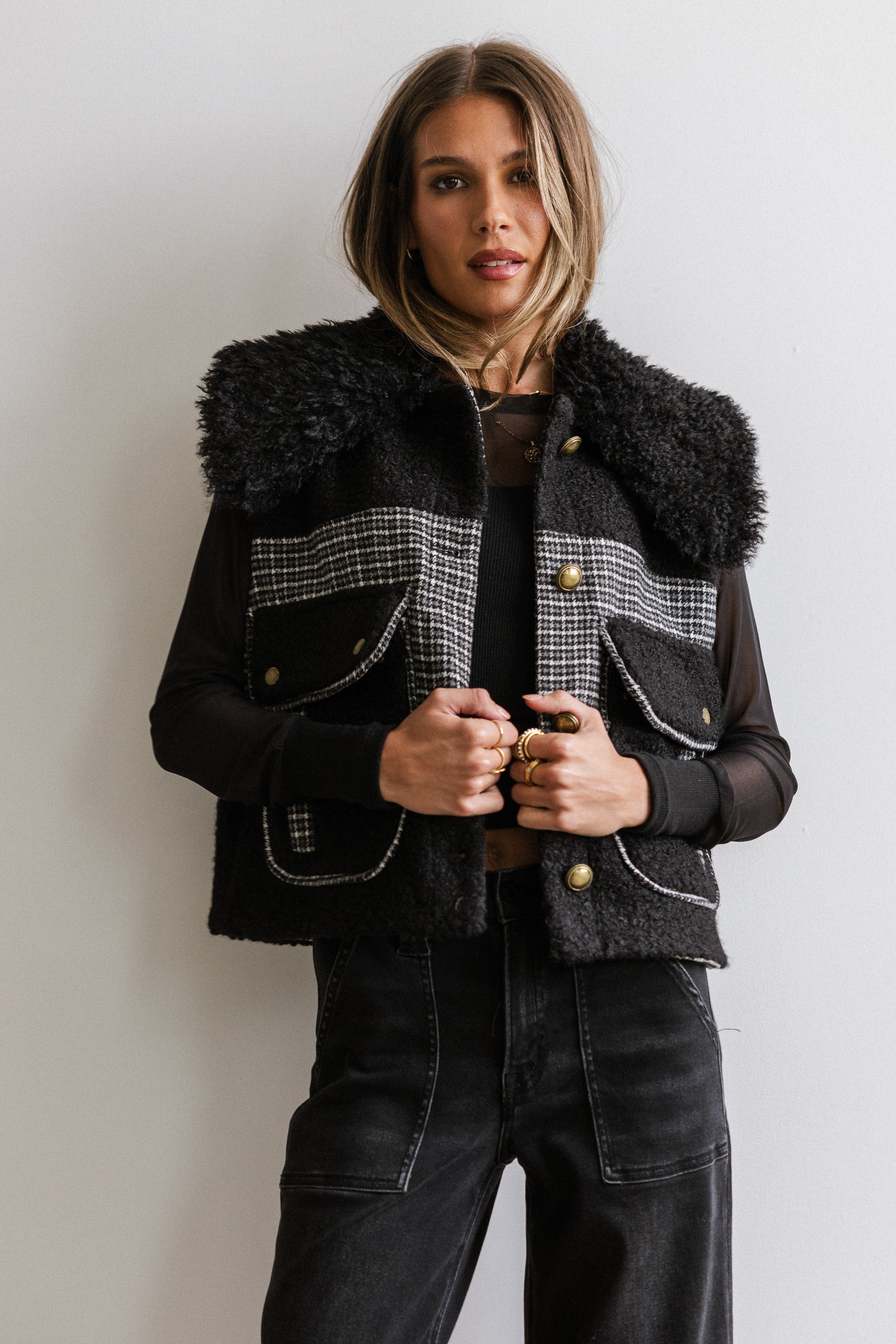 Liv Sherpa Vest in Black - FINAL SALE - Image 6