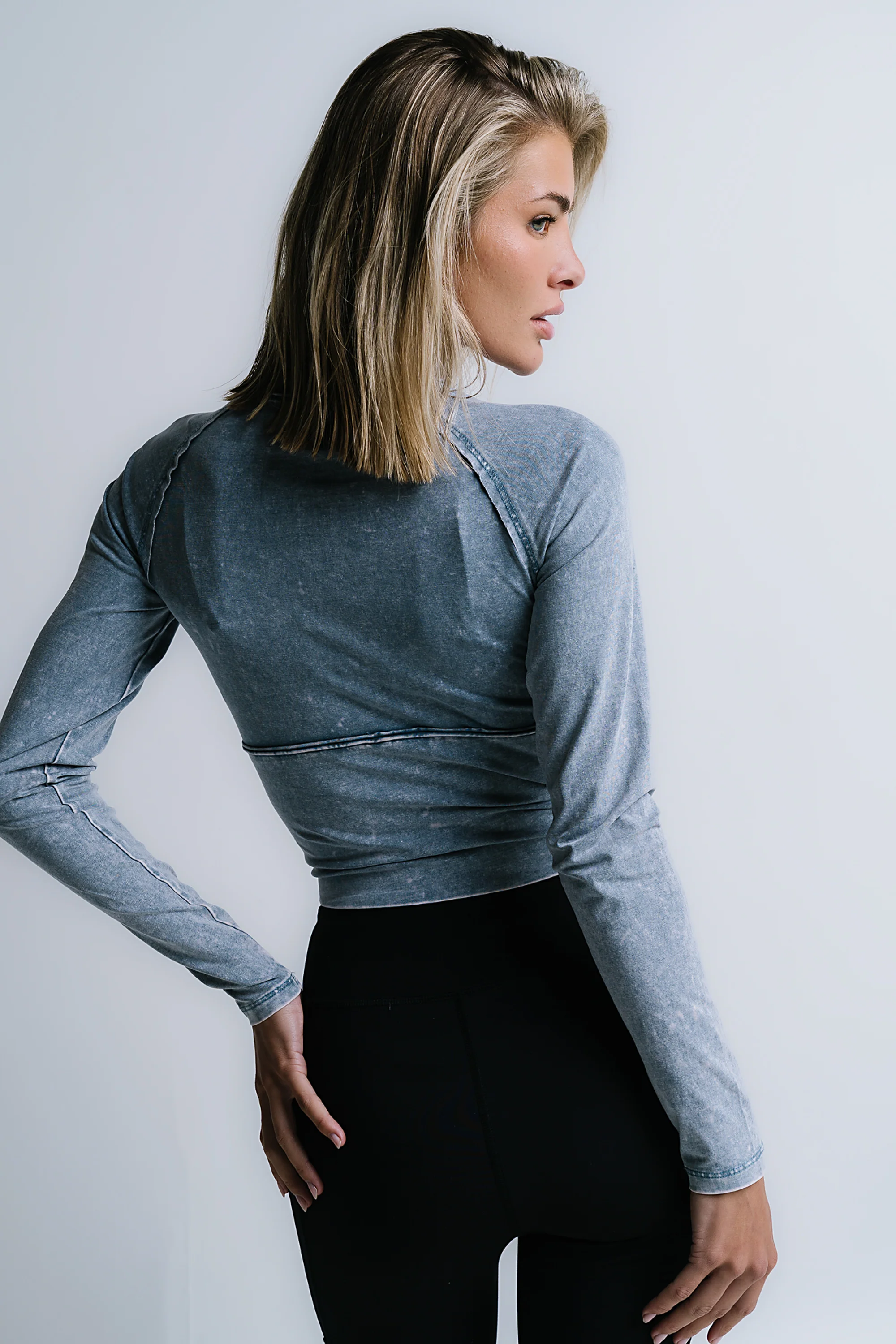 Louise Fitted Top in Blue - FINAL SALE - Image 4