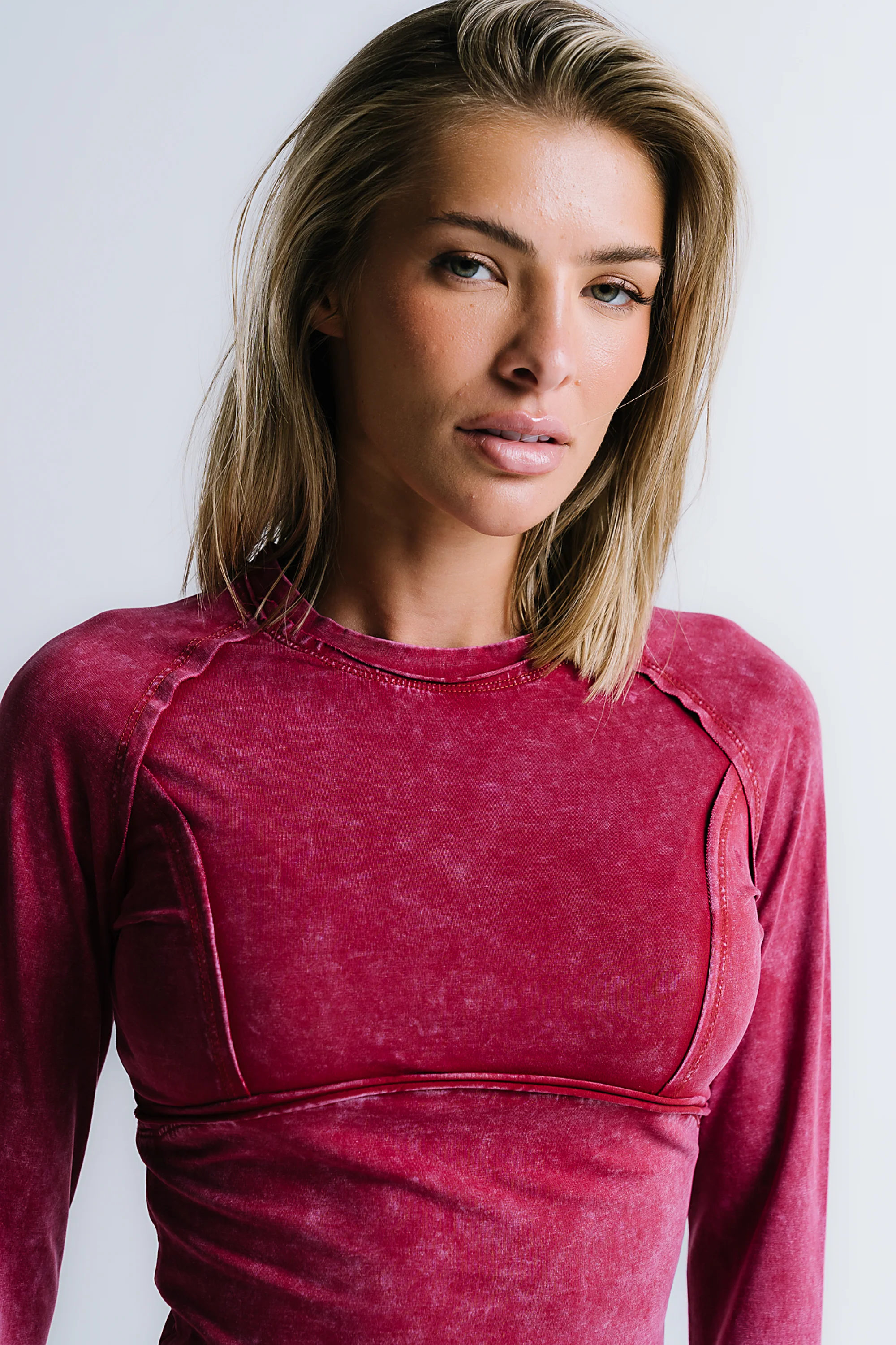 Louise Fitted Top in Red - FINAL SALE - Image 3