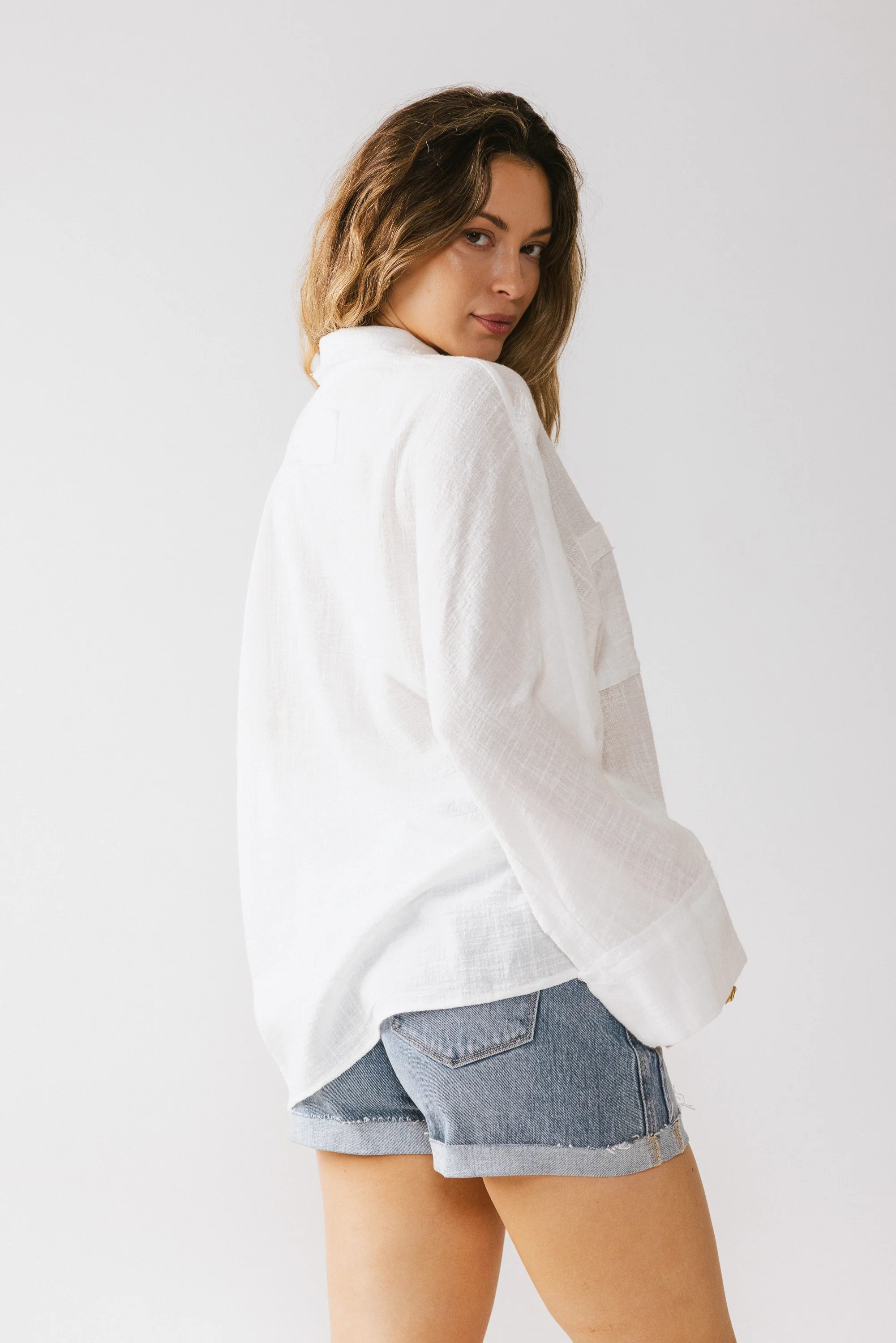 Lucie Linen Button Up in White - FINAL SALE - Image 4