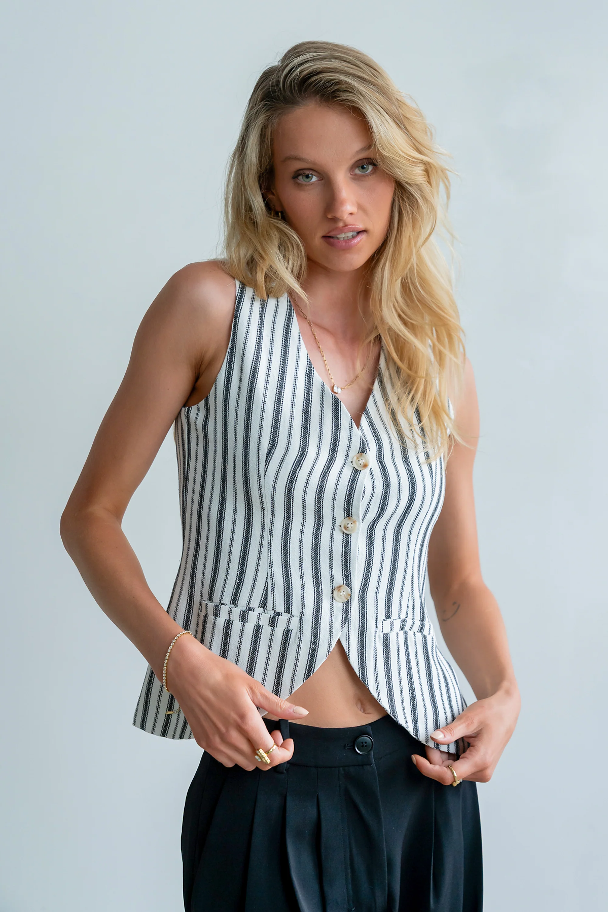 Lucy Vest in Black - Image 5