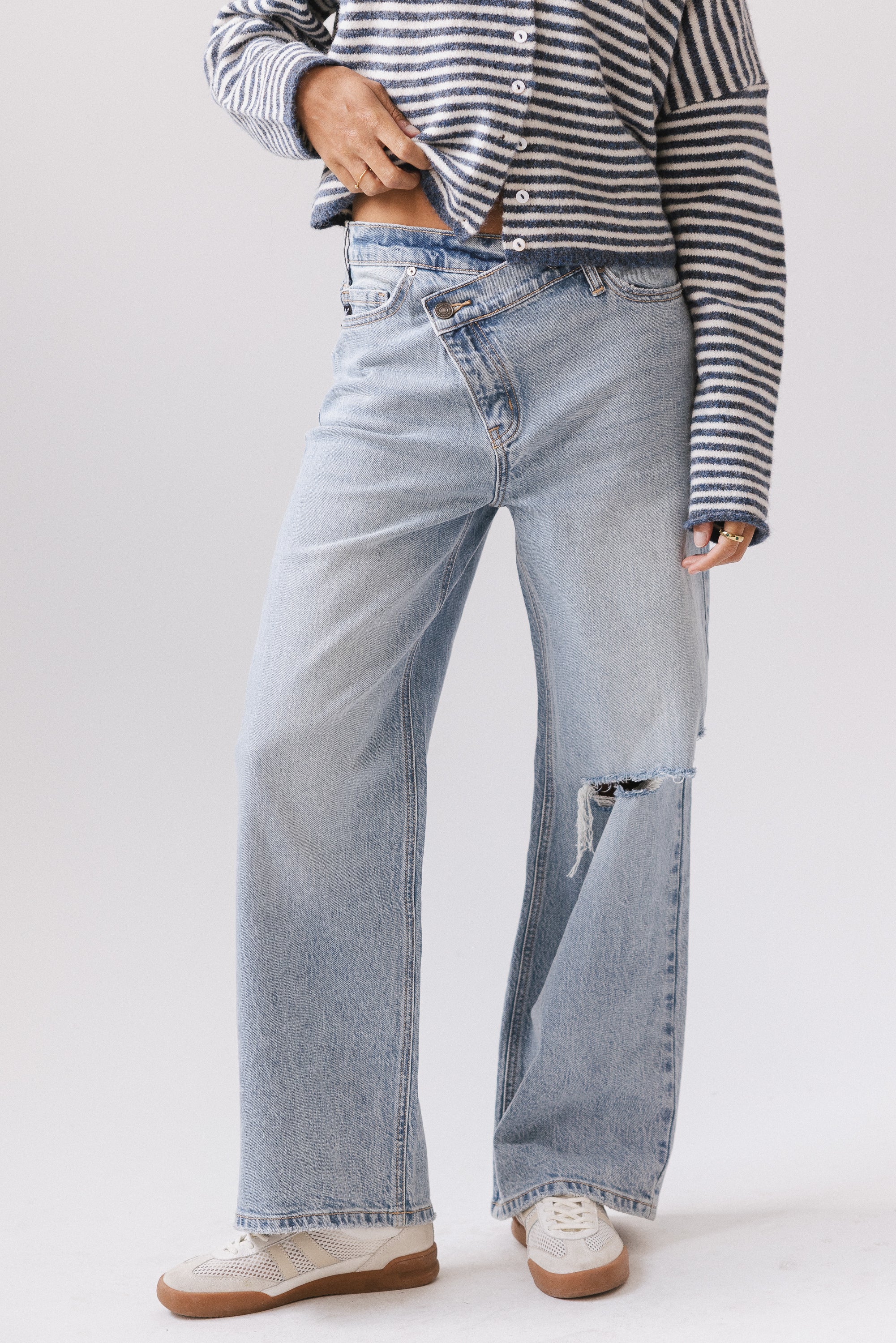 Lyla Crossover Wide Leg Jeans - Image 3