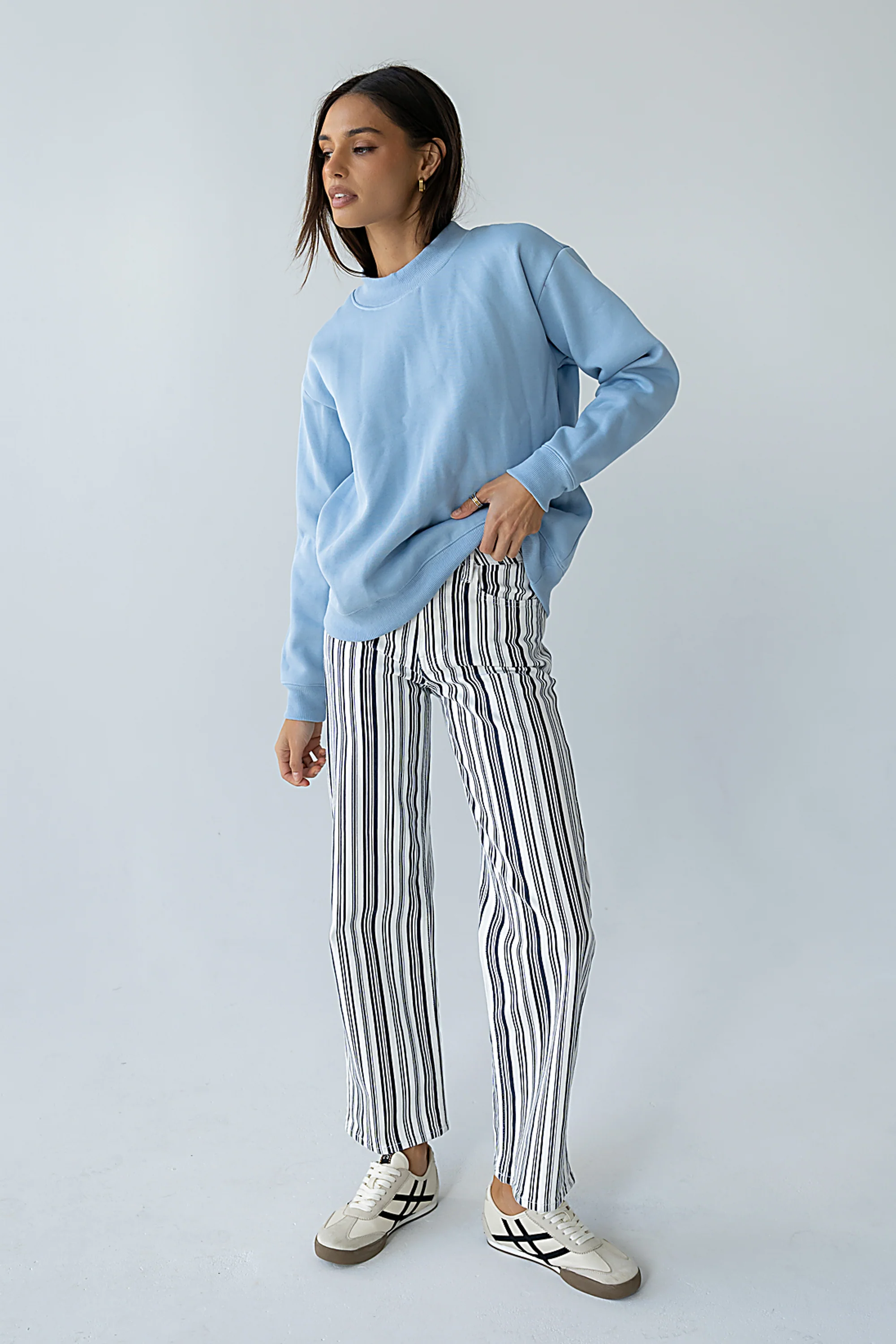 Marie Oversized Sweatshirt in Blue - FINAL SALE - Image 4