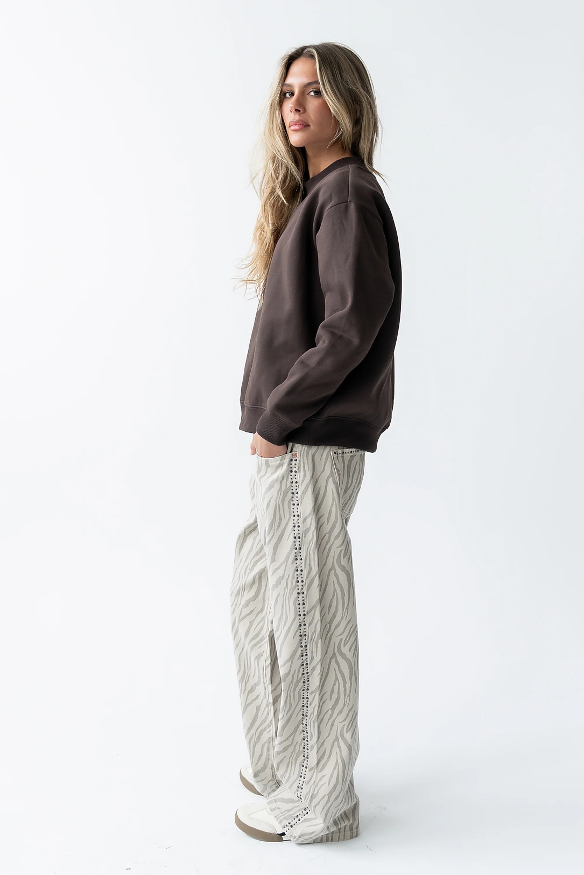 Marie Oversized Sweatshirt in Brown - FINAL SALE - Image 2