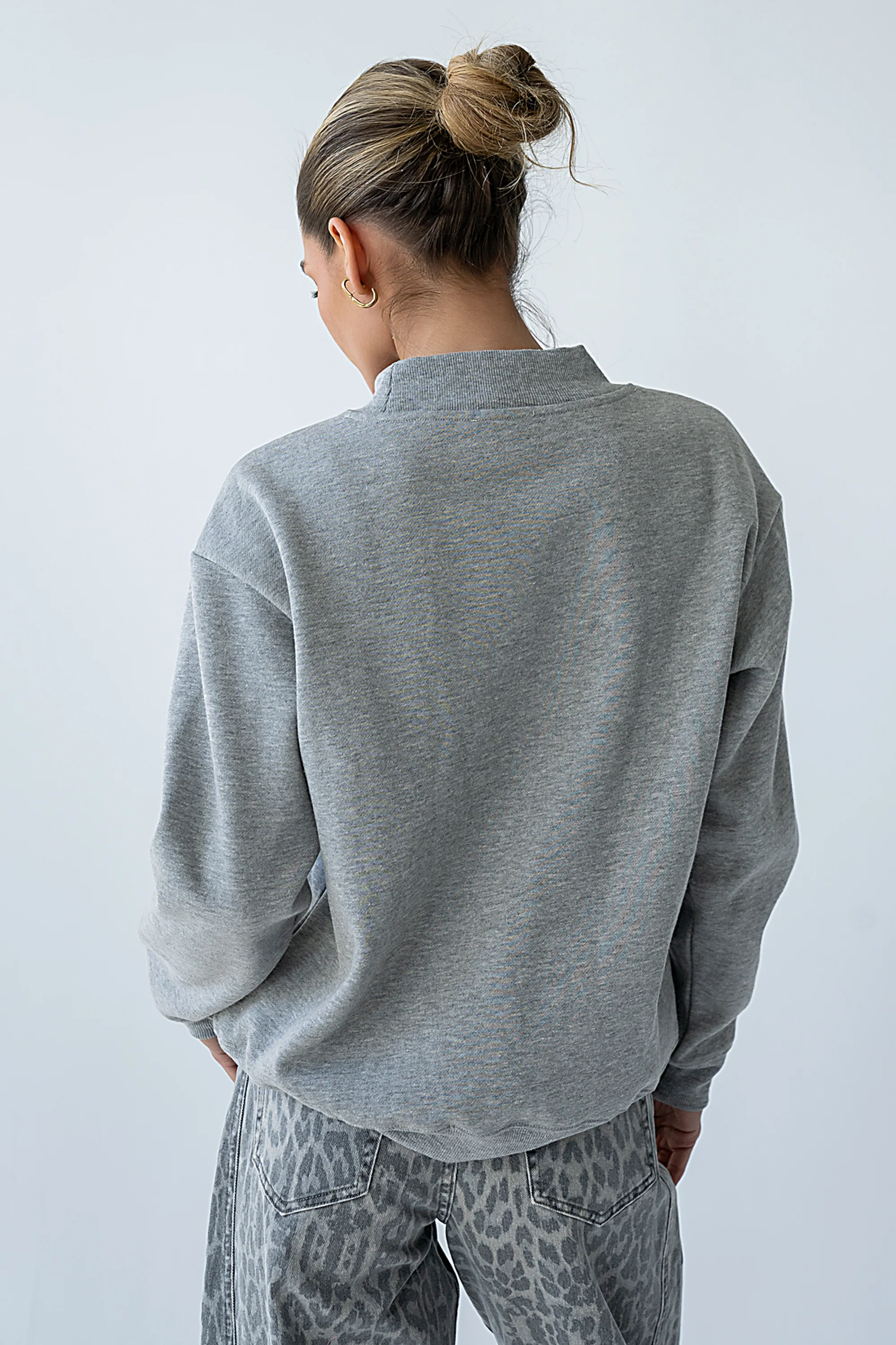Marie Oversized Sweatshirt in Grey - FINAL SALE - Image 2
