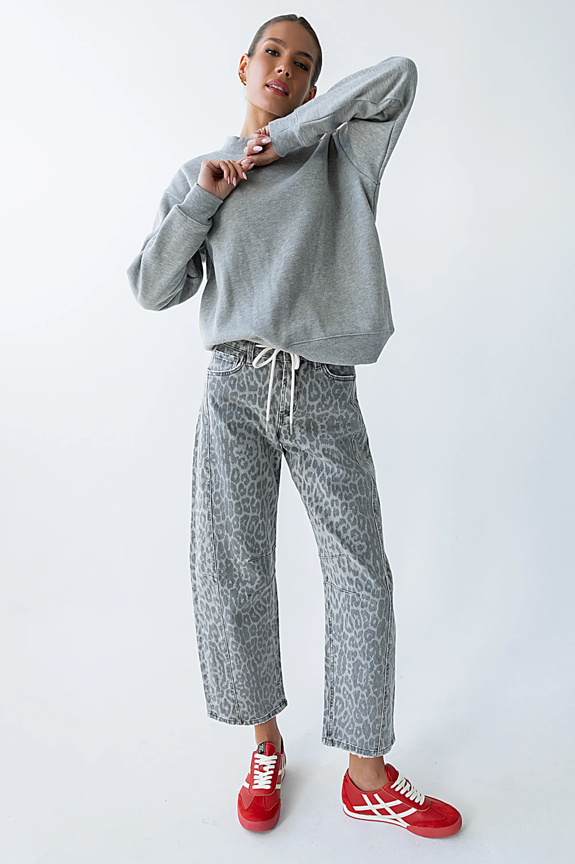 Marie Oversized Sweatshirt in Grey - FINAL SALE - Image 8