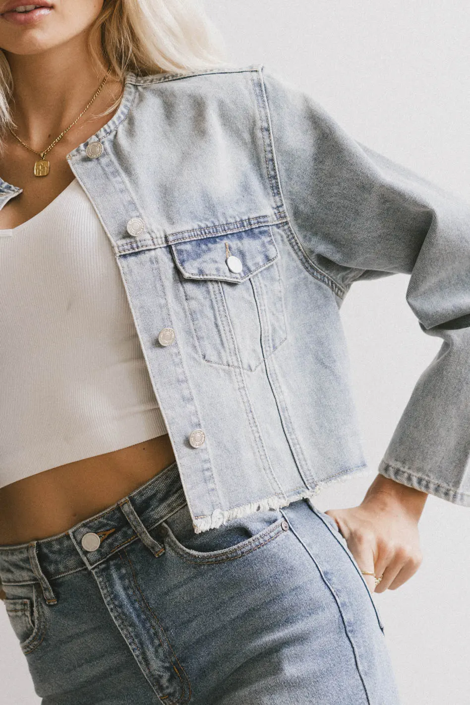 Marlowe Cropped Denim Jacket - FINAL SALE - Image 4