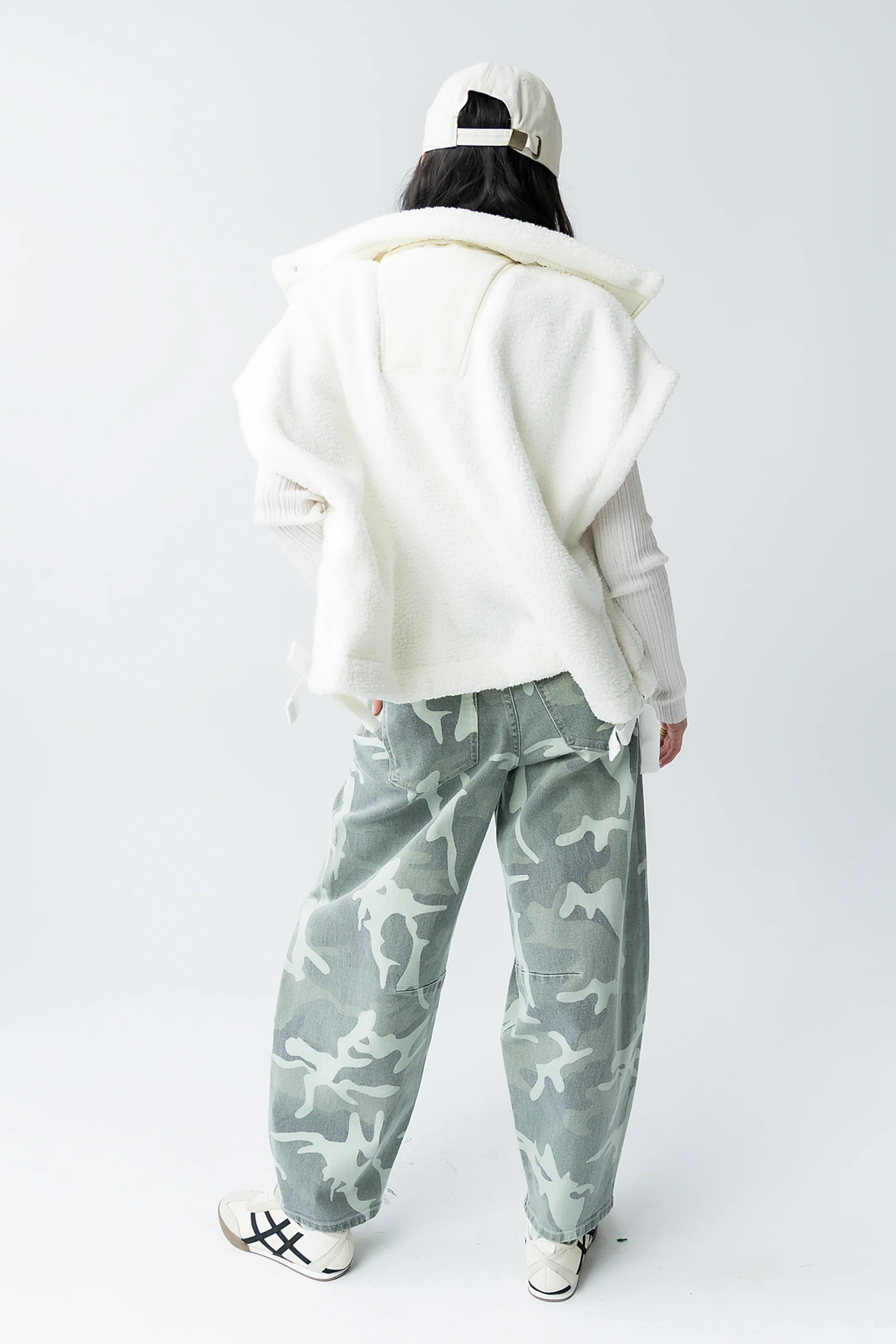 Marsha Oversized Sherpa Vest - Image 4