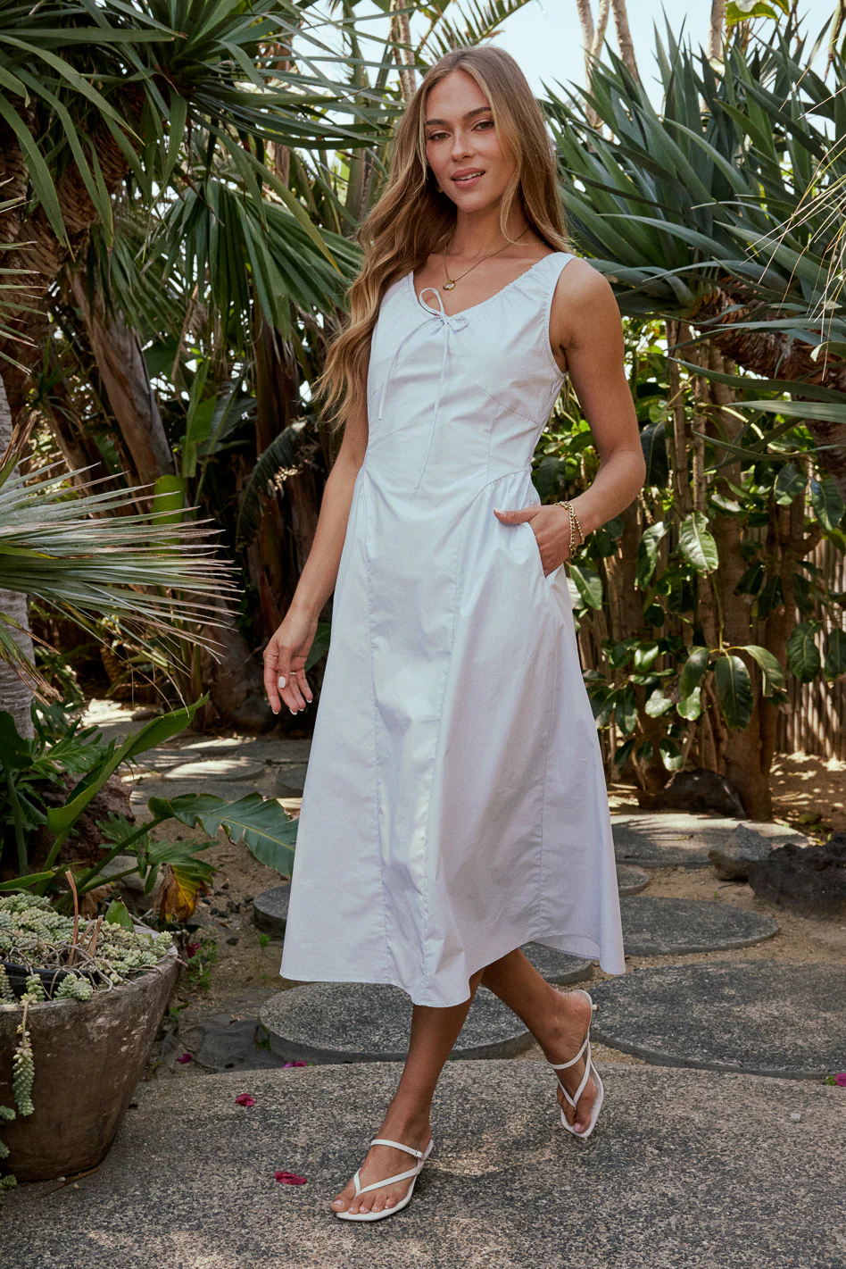 Maya Maxi Dress in Blue - FINAL SALE - Image 4