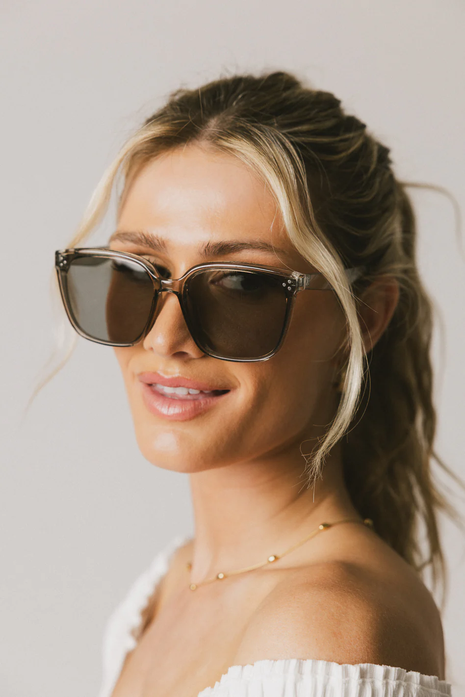 Maya Sunglasses in Grey - Image 3