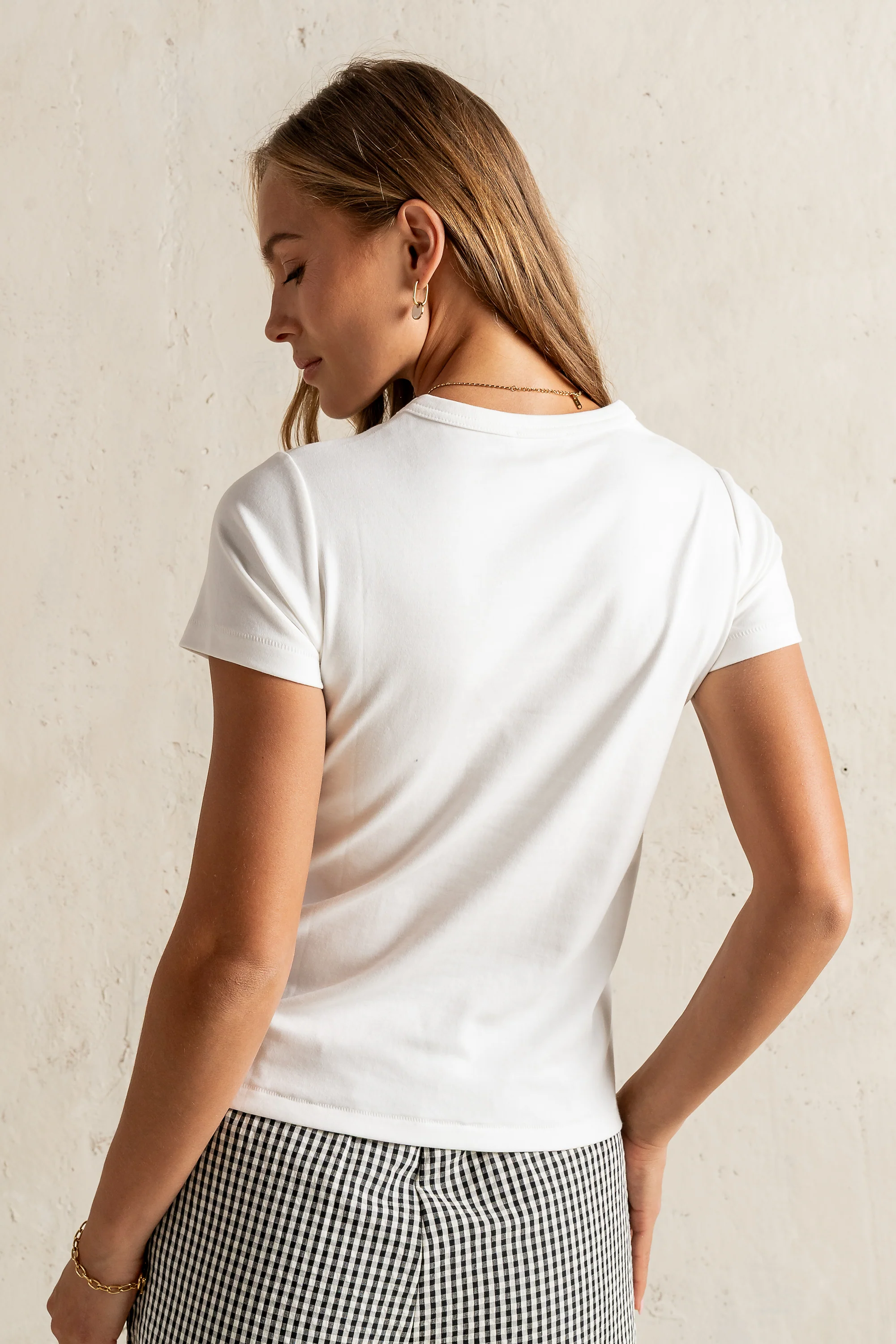Mckenna T-Shirt in White - Image 4