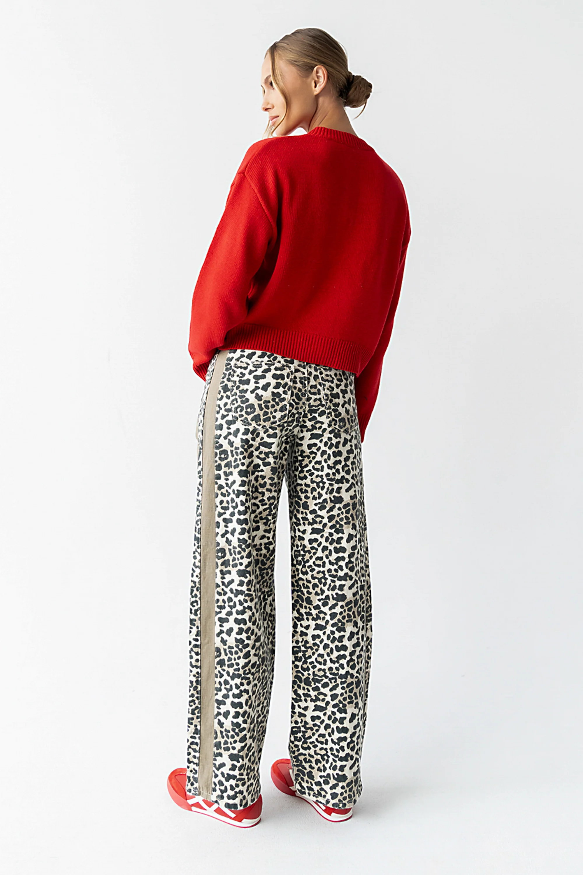 Mellanie Two Toned Baggy Jeans in Leopard - Image 4
