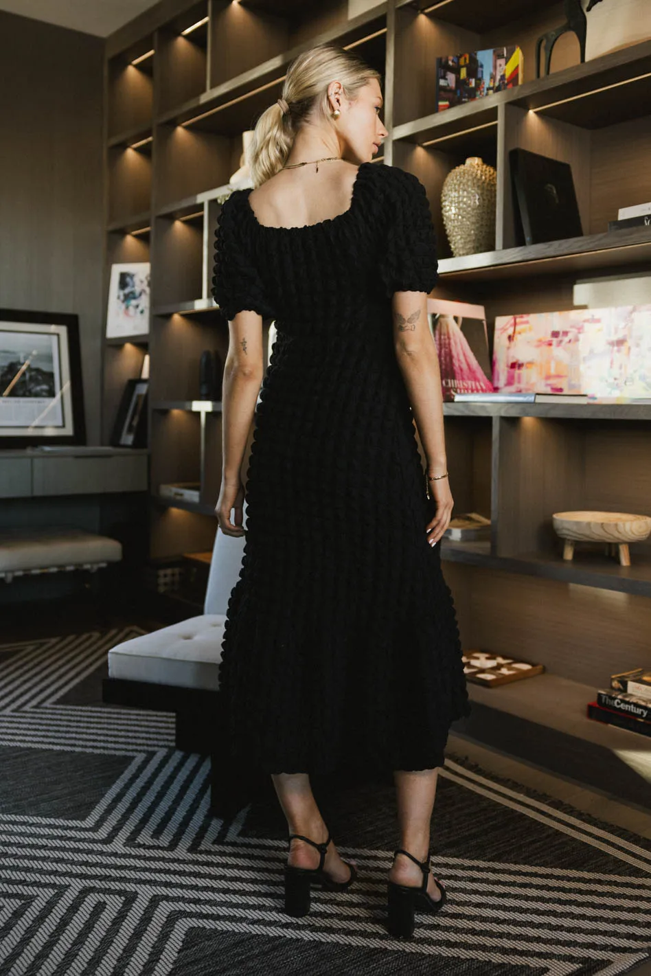 Miley Bubble Texture Dress in Black - FINAL SALE - Image 4