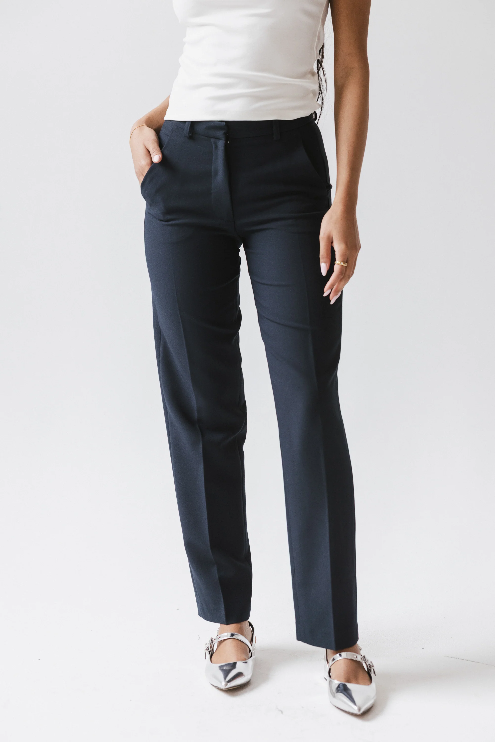 Mitchel Straight Leg Trouser in Navy - Image 5