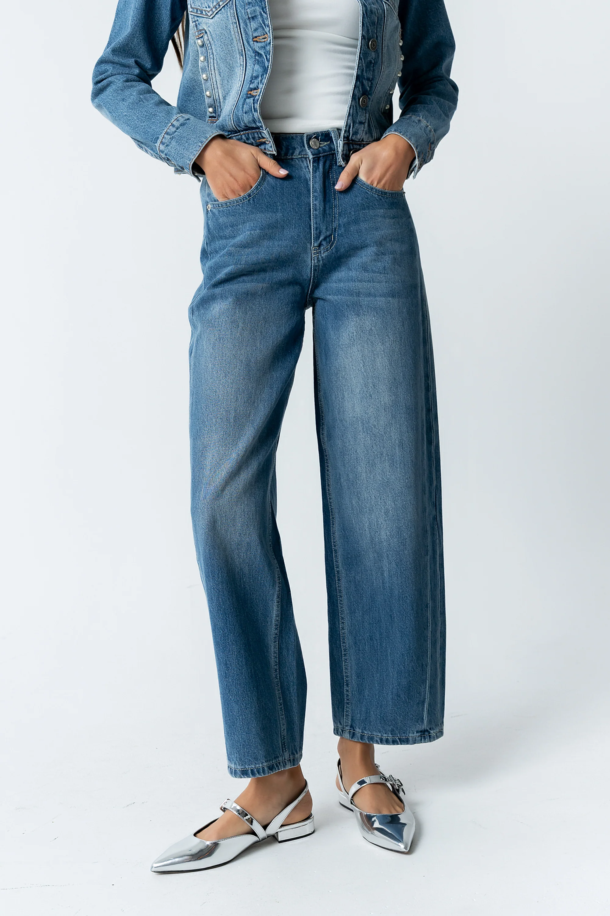 Moxie Relaxed Barrel Jeans - Image 4