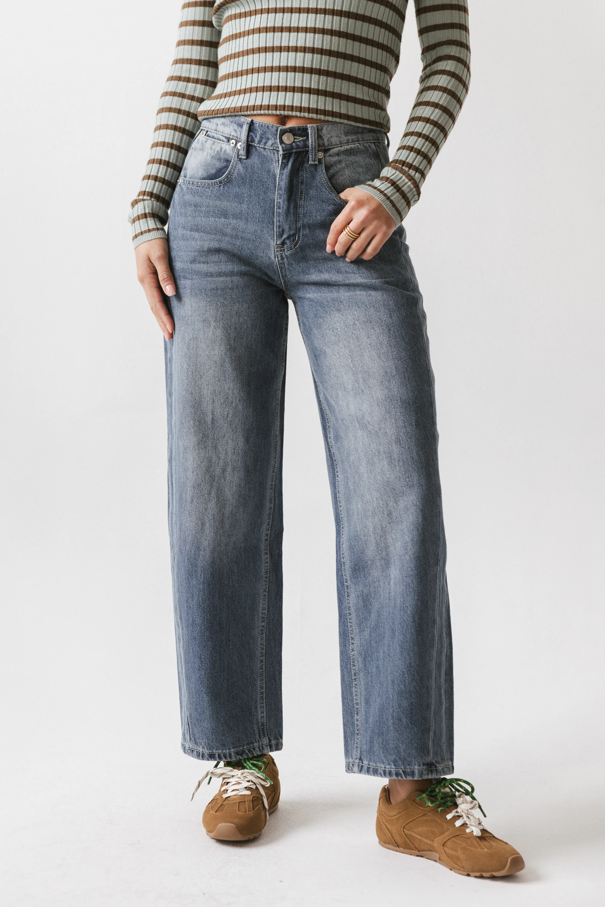 Moxie Relaxed Barrel Jeans - Image 5