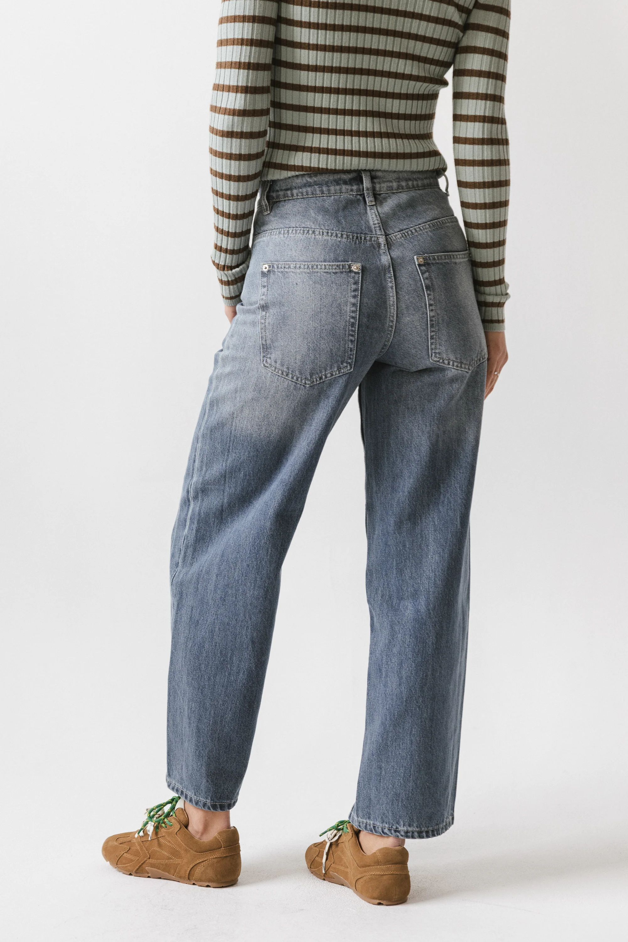Moxie Relaxed Barrel Jeans - Image 7