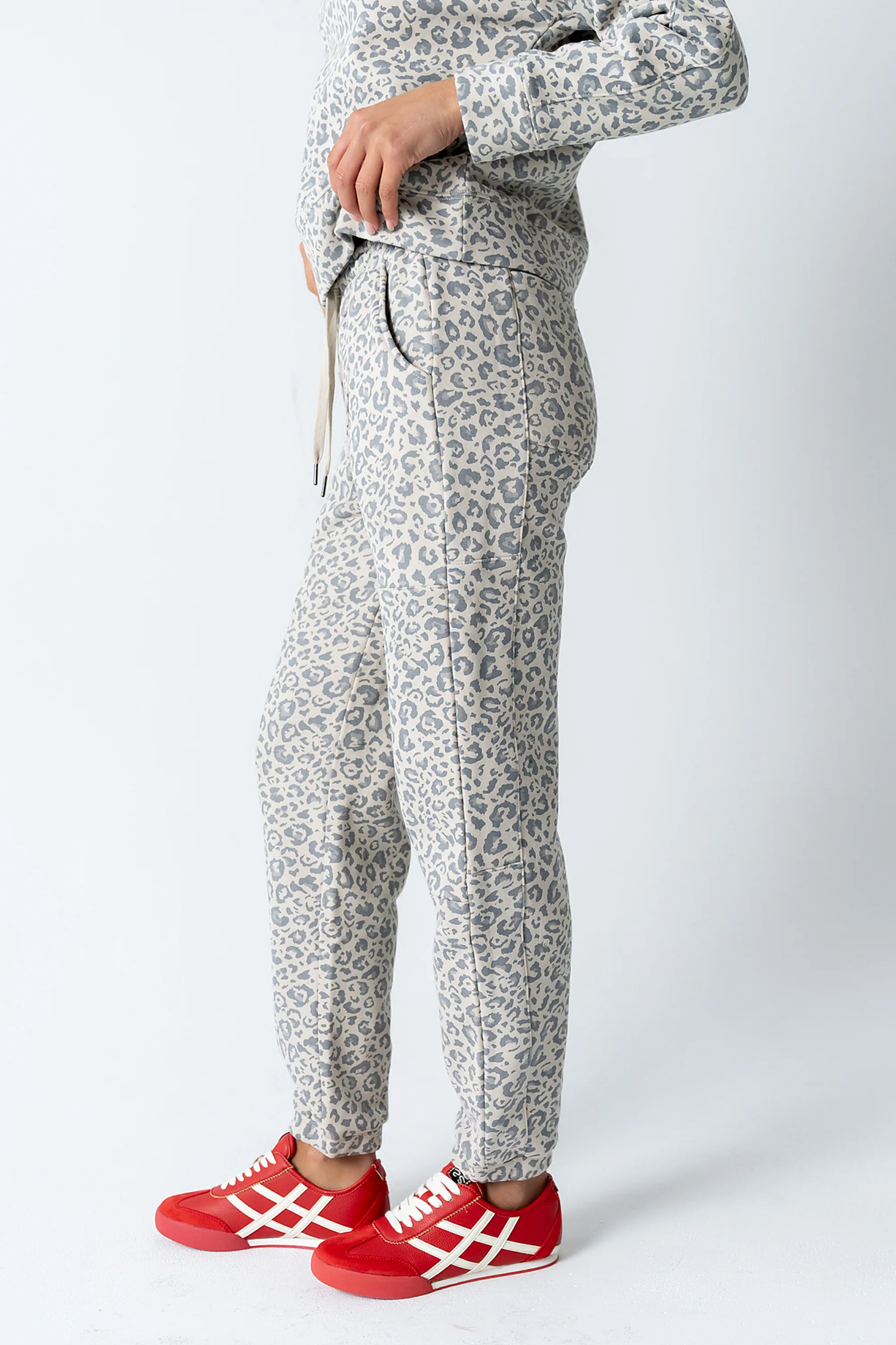 Patricia Barrel Sweatpants in Leopard - FINAL SALE - Image 4