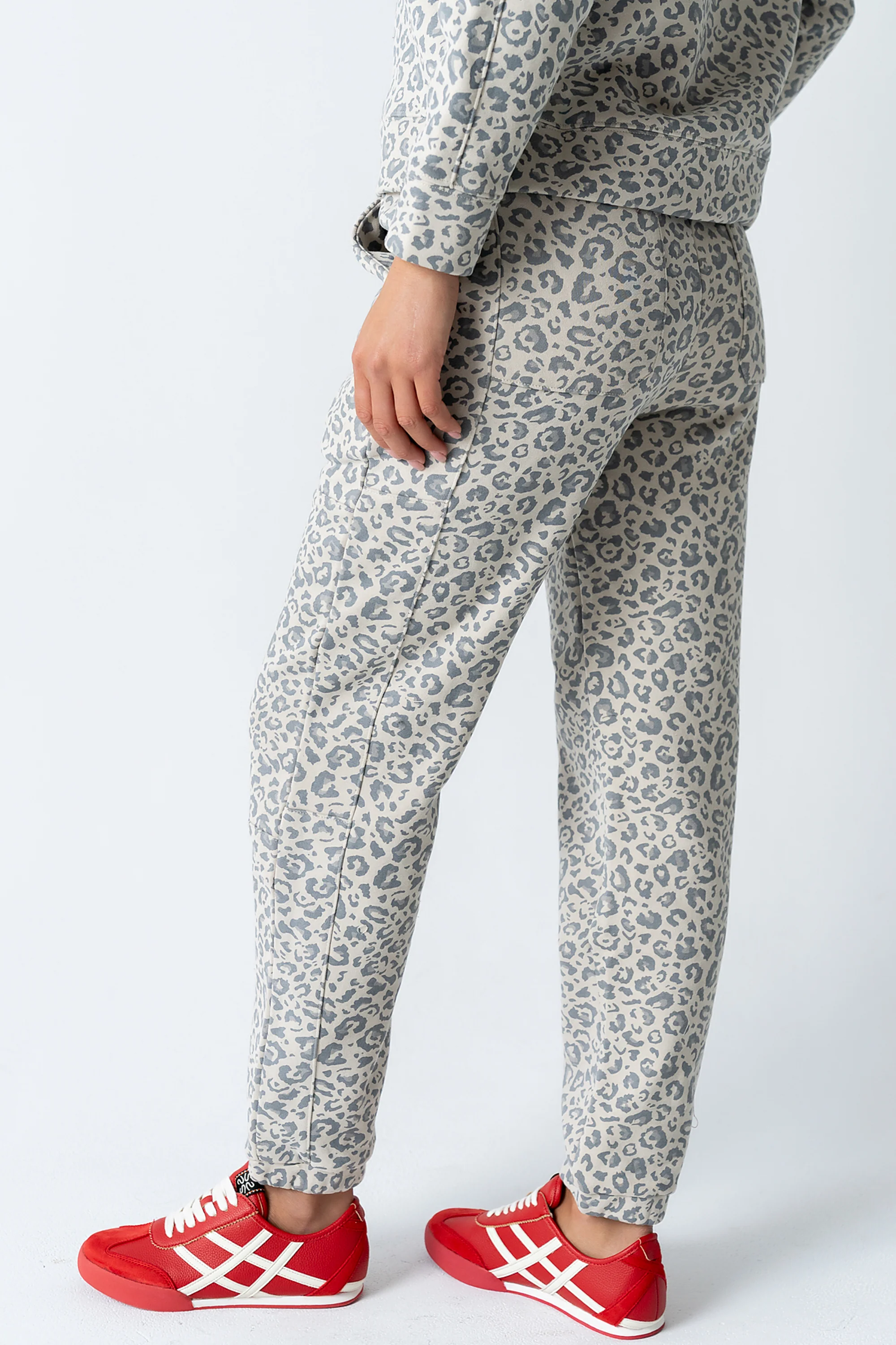 Patricia Barrel Sweatpants in Leopard - FINAL SALE - Image 5