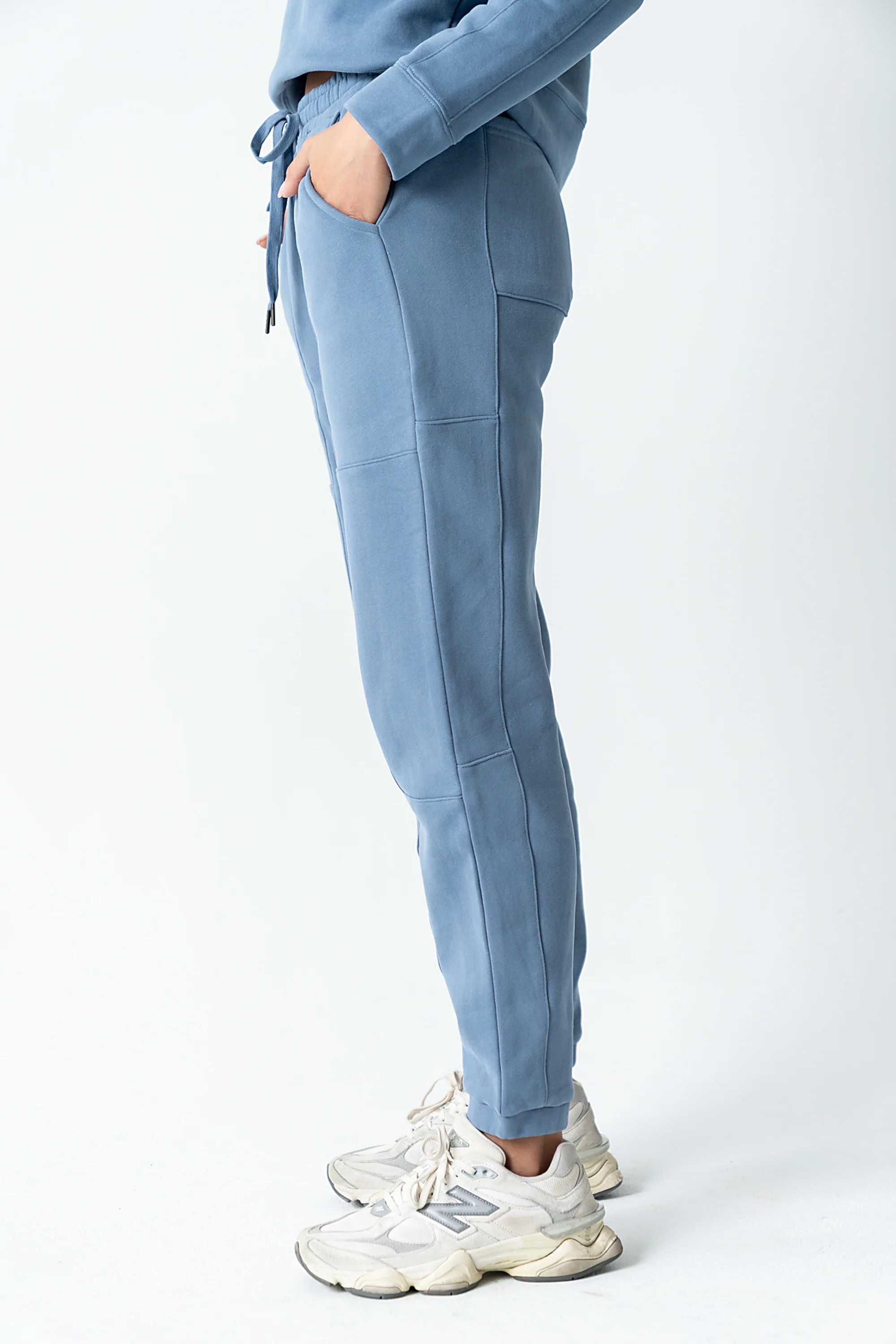 Patricia Barrel Sweatpants in Blue - FINAL SALE - Image 5