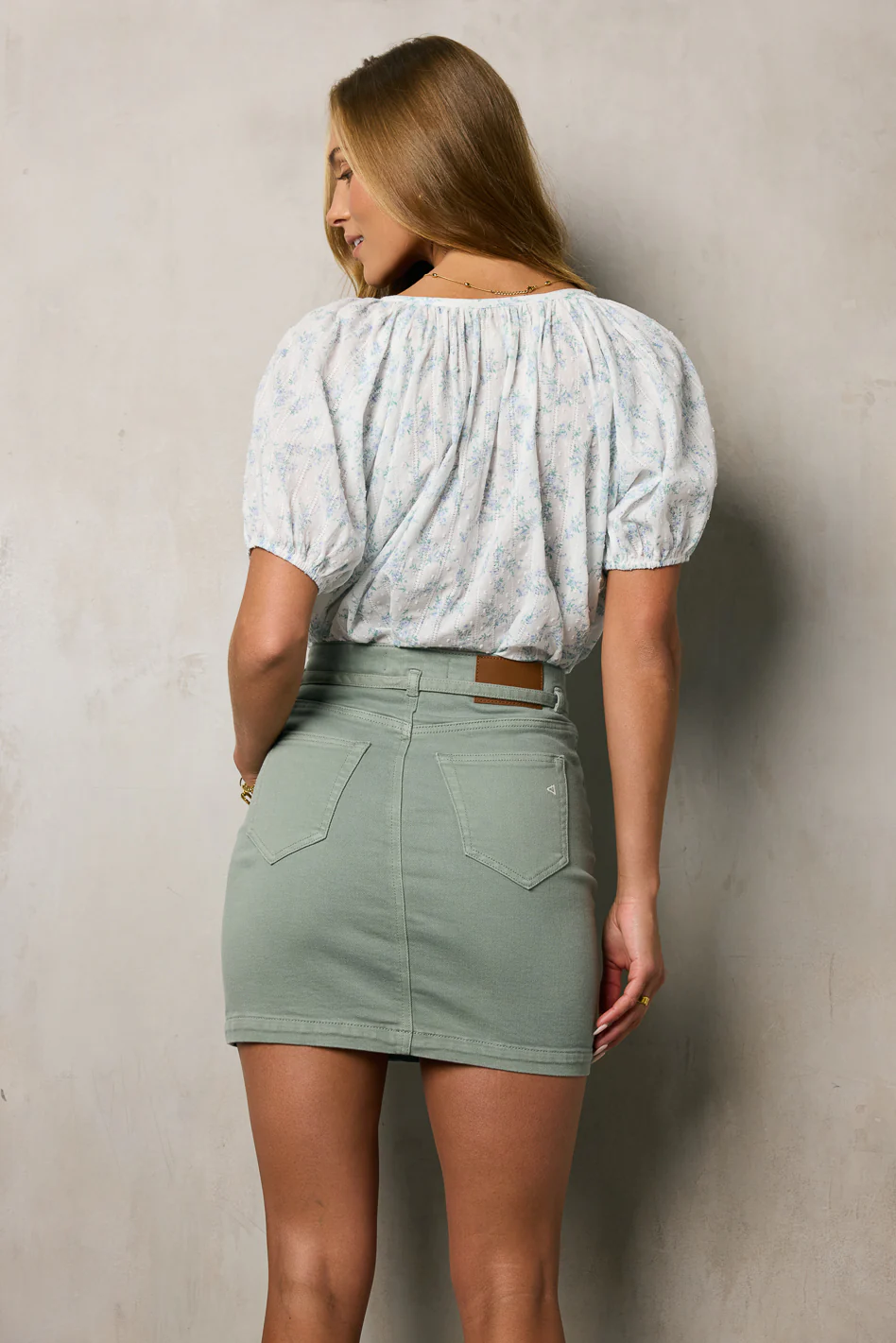 Peni Floral Blouse in Blue - FINAL SALE - Image 4