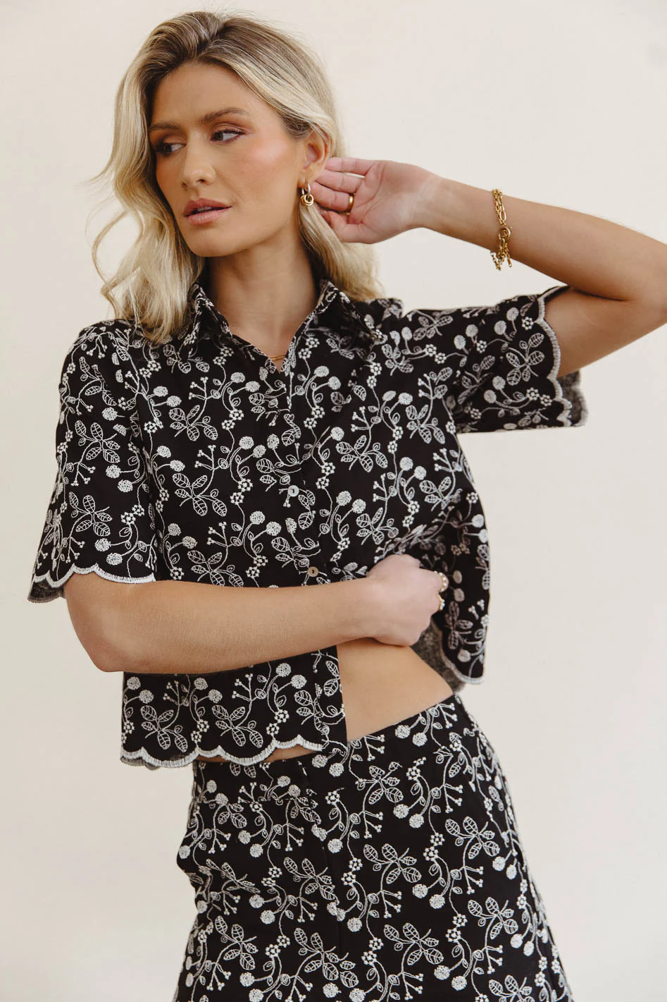 Perrie Floral Button Up in Black - FINAL SALE - Image 2