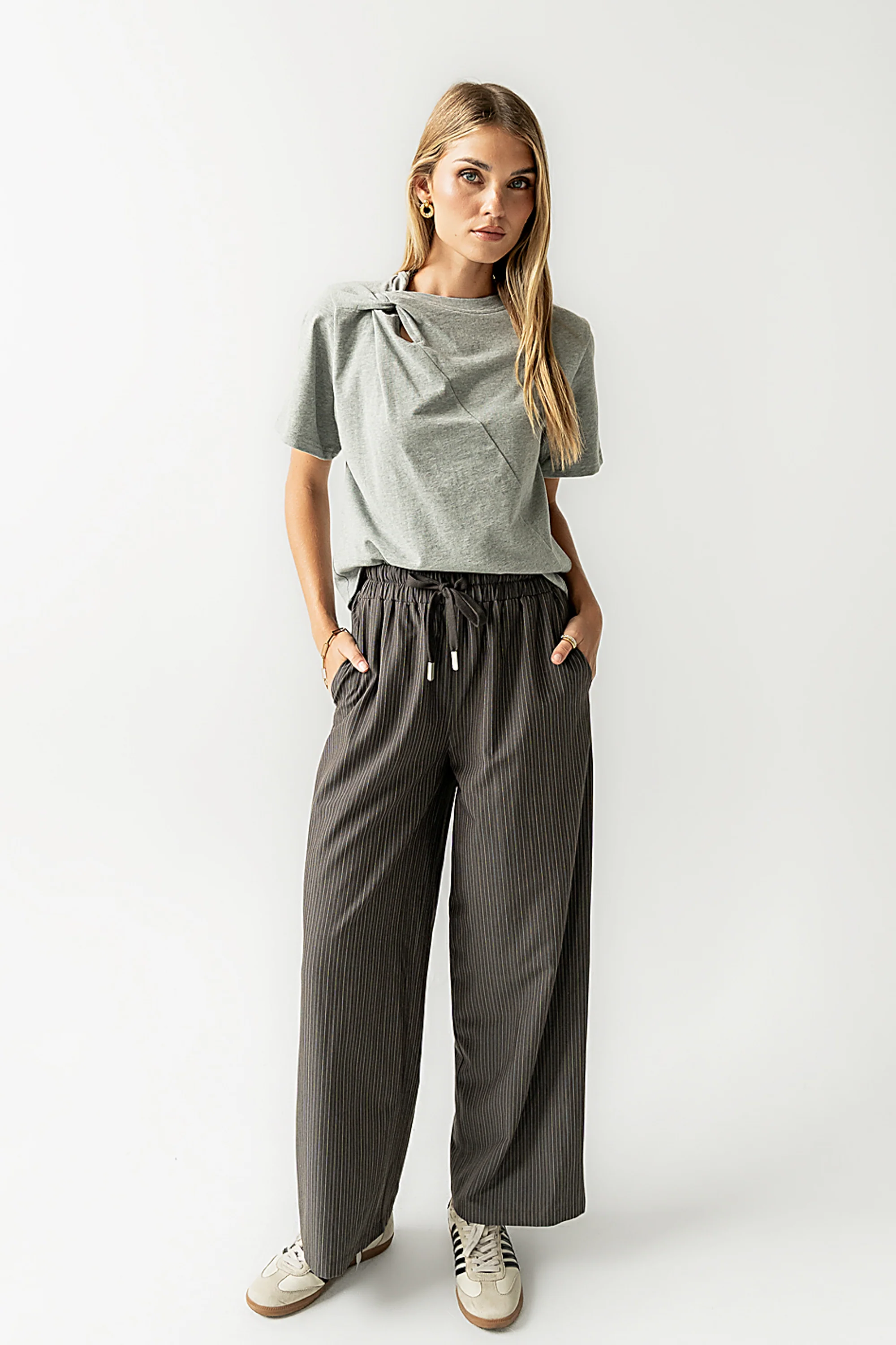 Posie Knot Tee in Heather Grey - FINAL SALE - Image 2