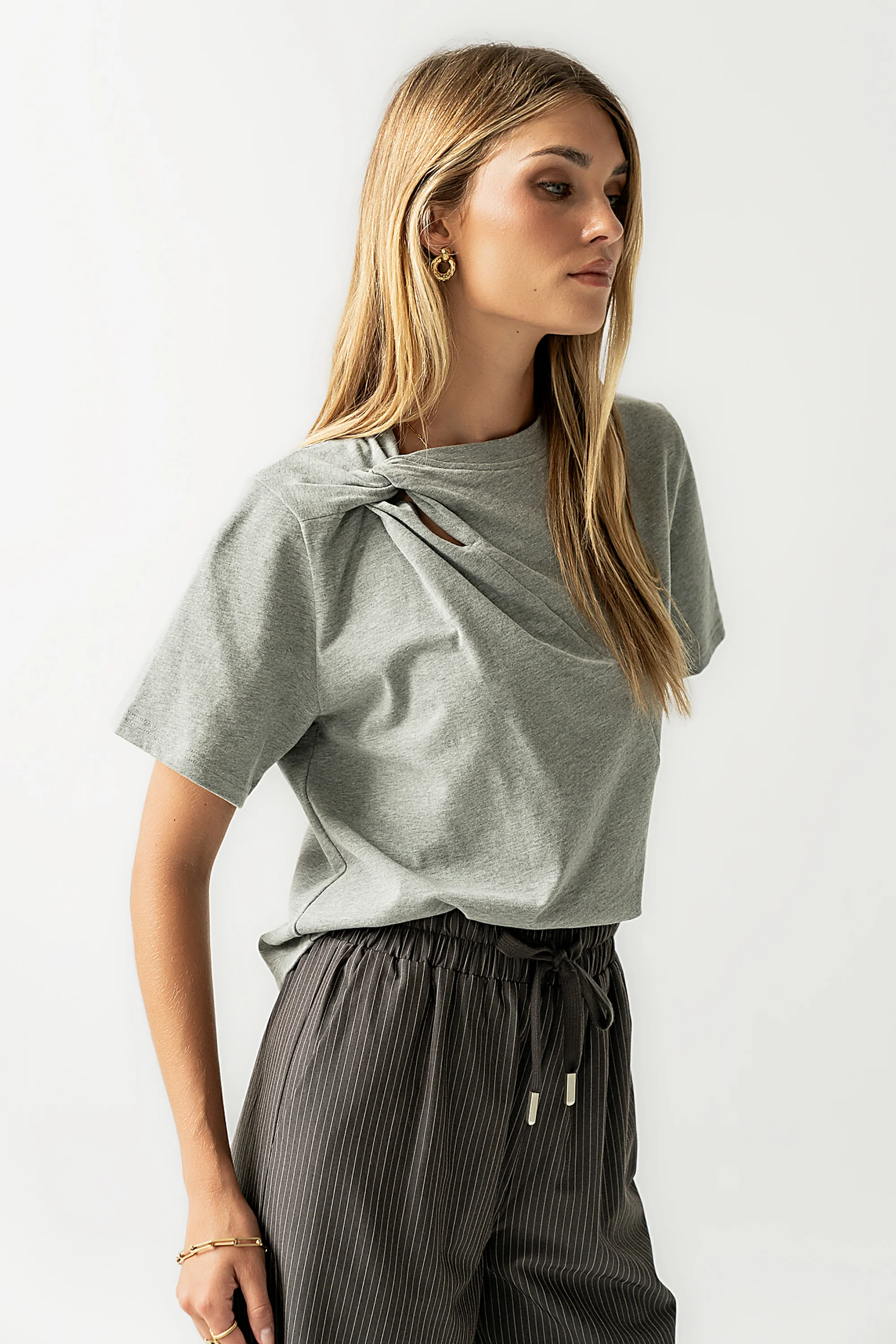 Posie Knot Tee in Heather Grey - FINAL SALE - Image 4