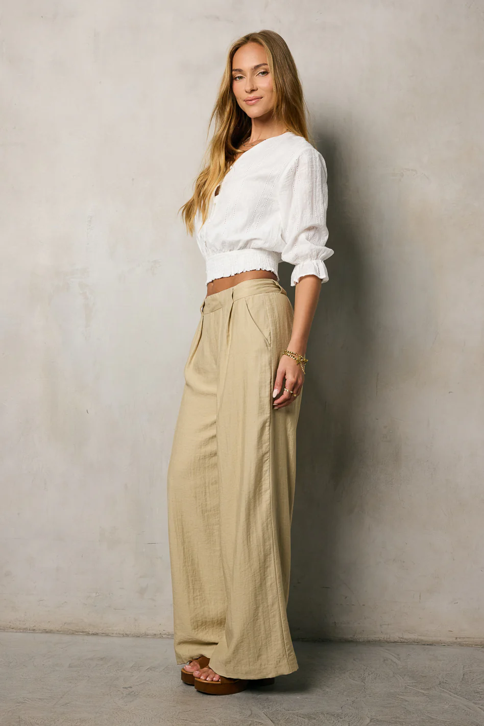 Quinlen Wide Leg Pants in Taupe - FINAL SALE - Image 3
