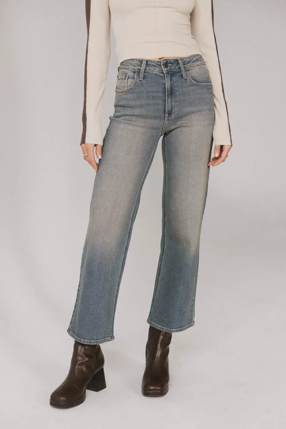 Reva Straight Leg Jeans in Medium Wash - FINAL SALE - Image 2