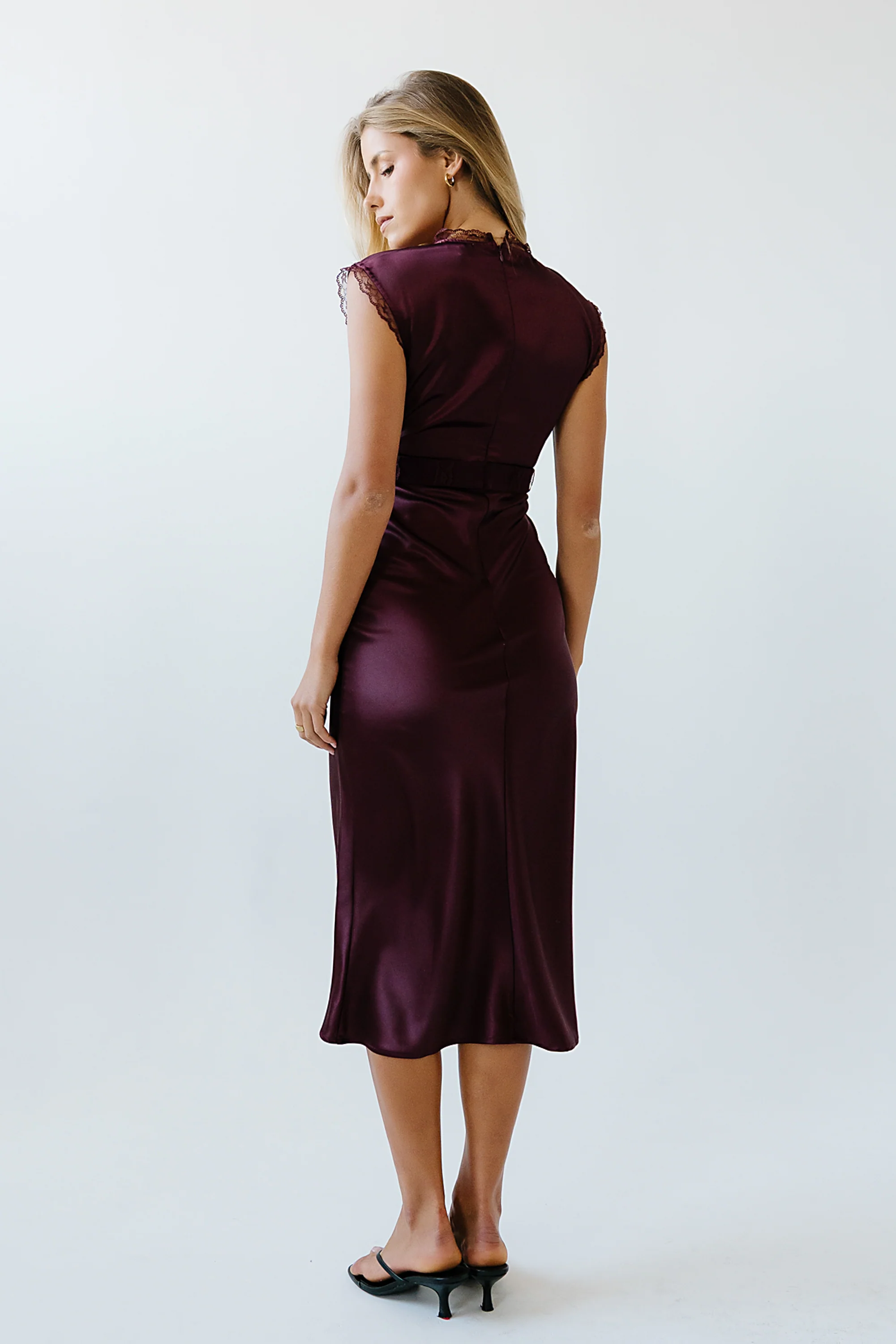 Riley Lace Trim Maxi Dress in Burgundy - FINAL SALE - Image 4