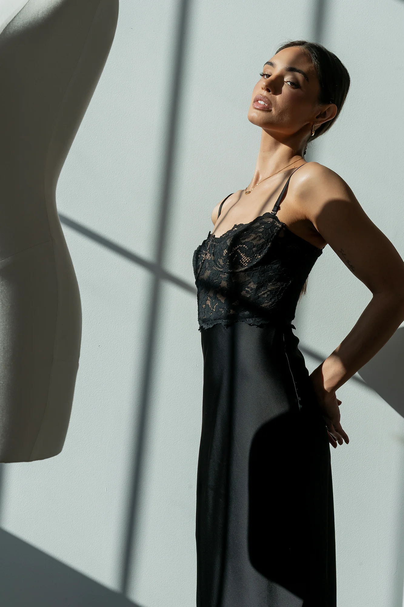 Rina Lace Midi Dress - Image 2