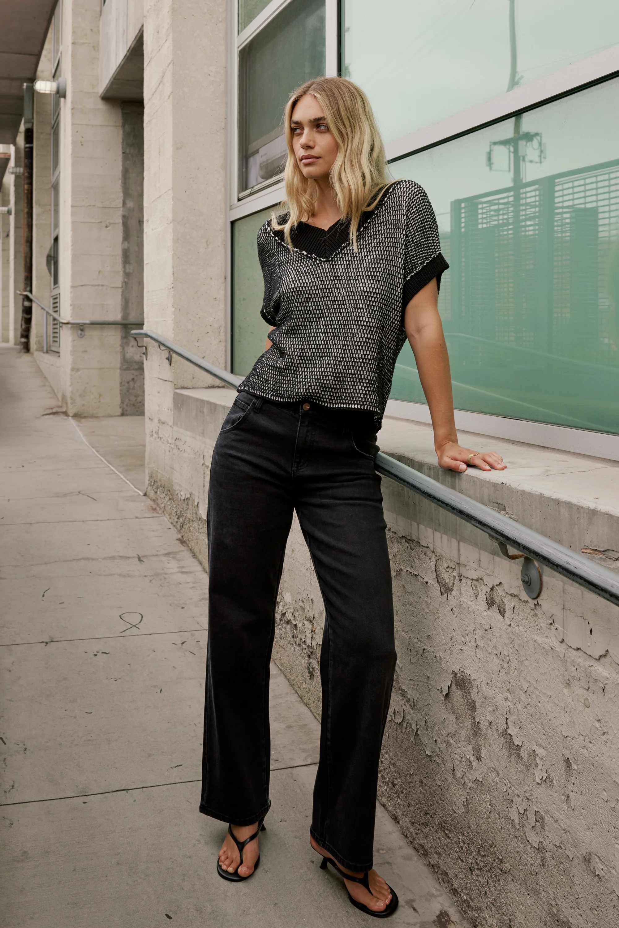 Saige Contrast Sweater in Black - FINAL SALE - Image 5