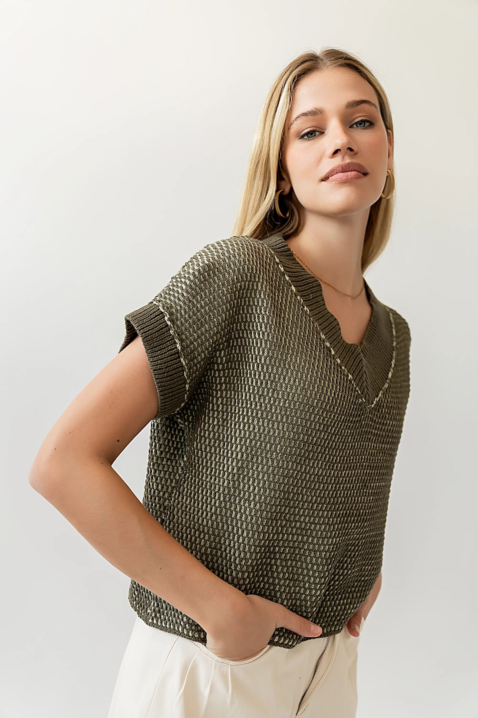 Saige Contrast Sweater in Olive - FINAL SALE - Image 2