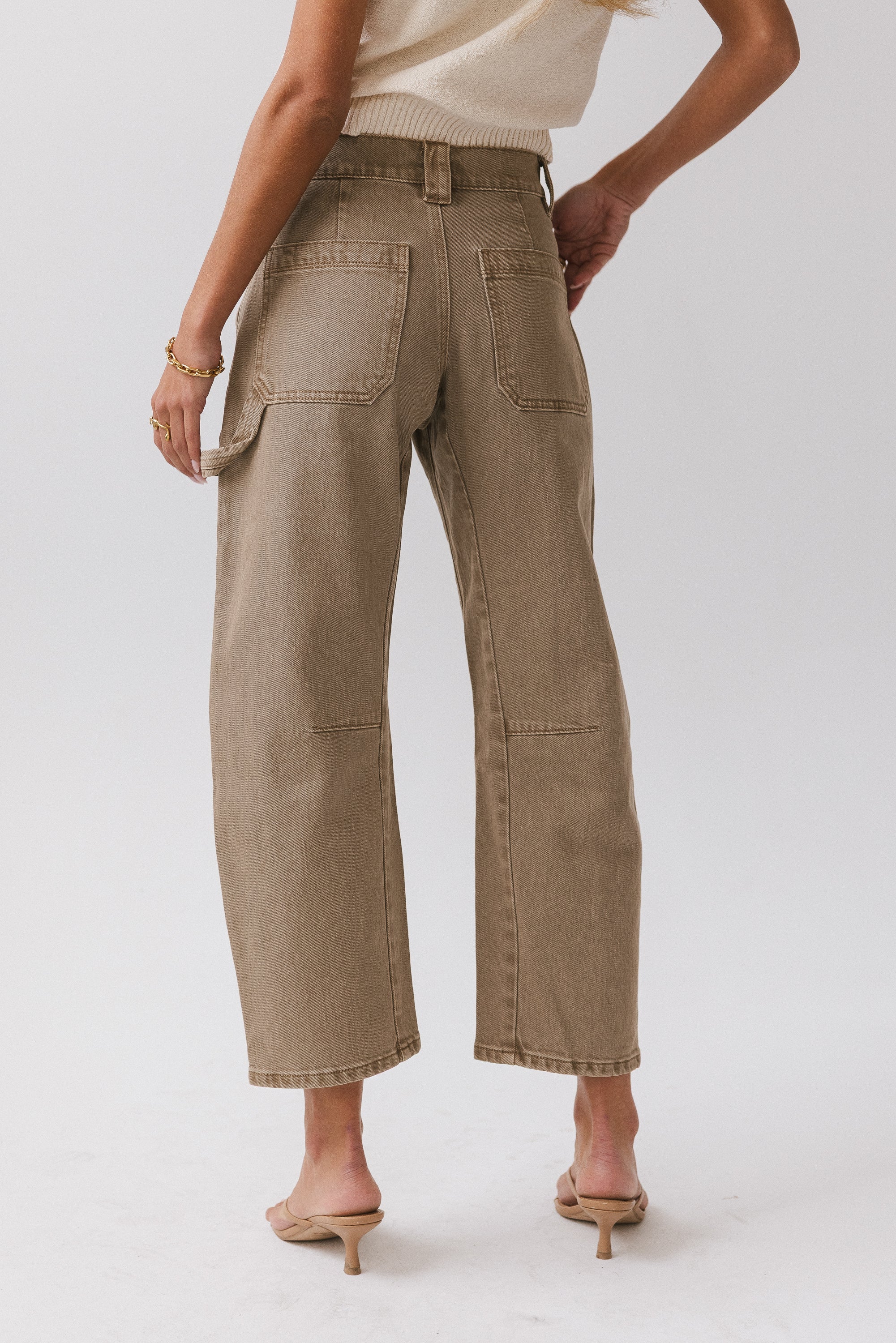 Scottie Barrel Jeans in Tan - FINAL SALE - Image 4