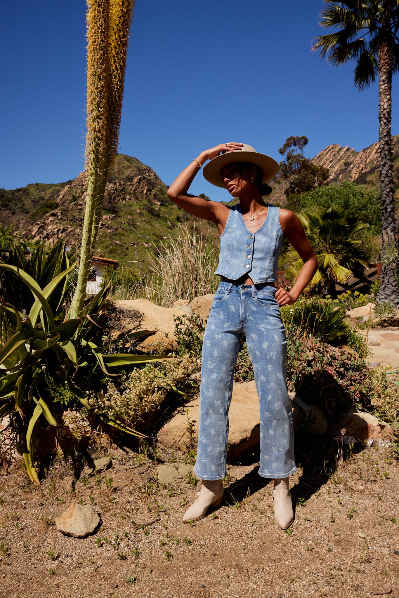 Shea Floral Vest in Light Wash - FINAL SALE