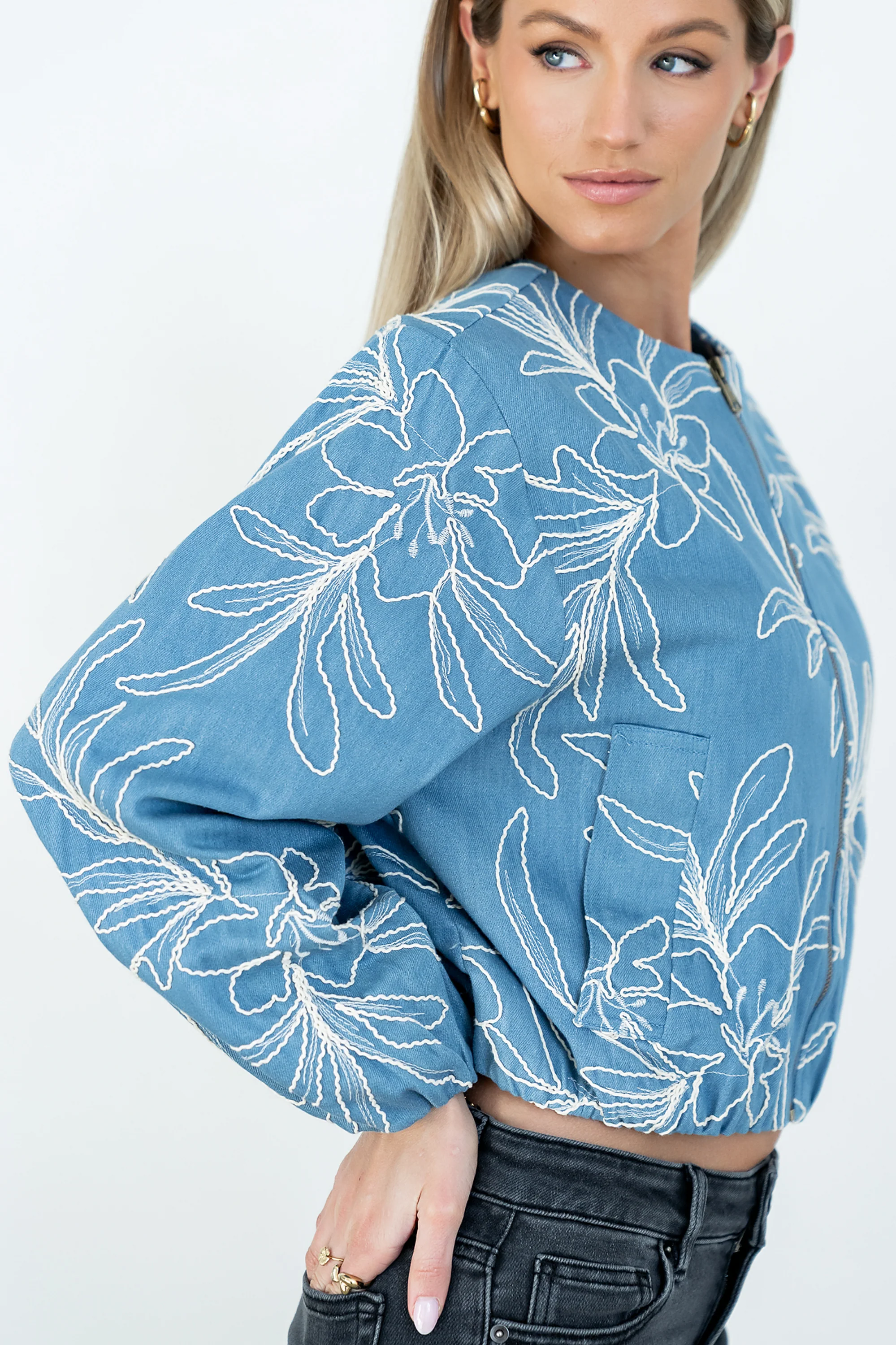 Sidney Embroidered Jacket in Medium Wash - Image 7