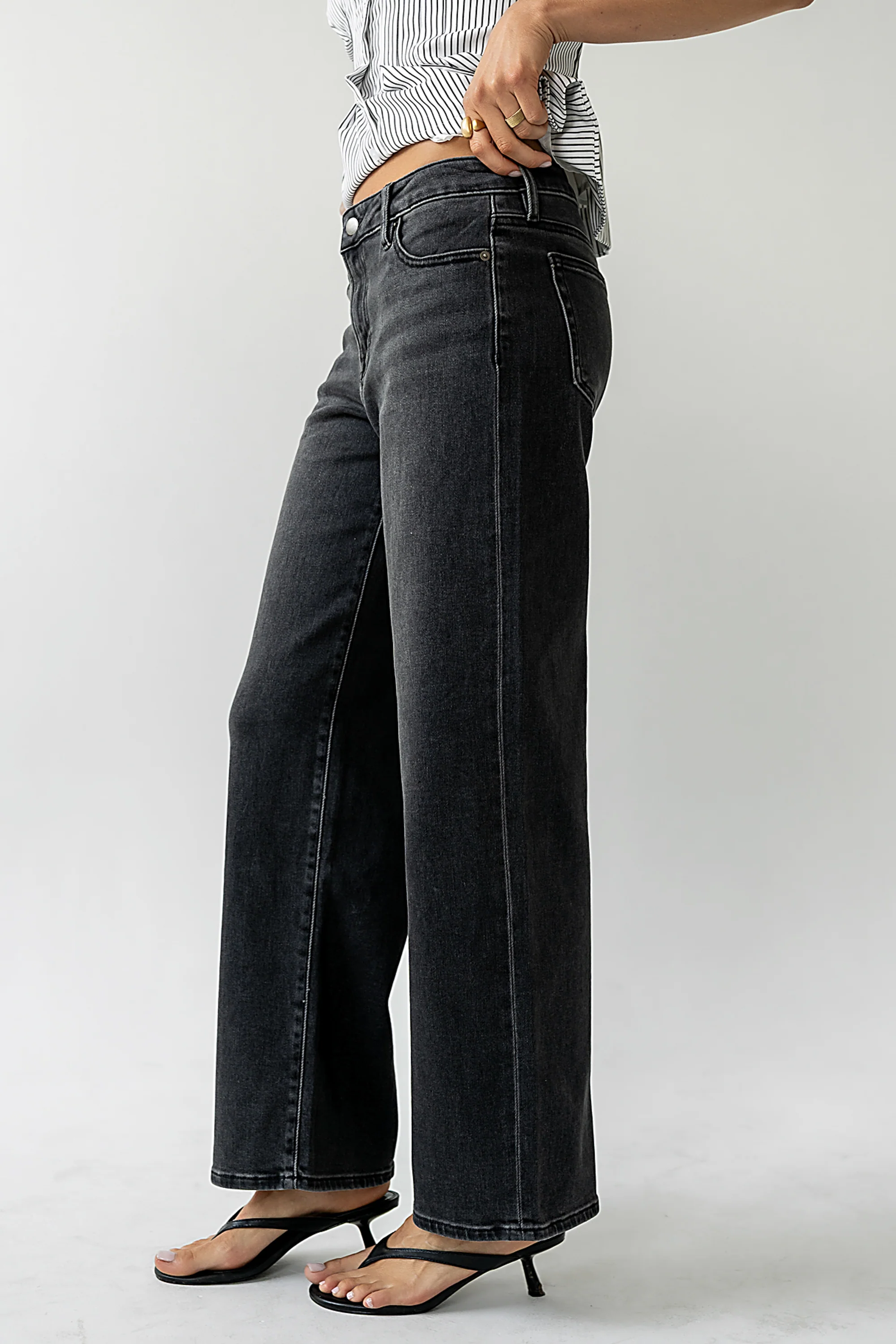 Sloane Wide Leg Jeans in Black - Image 7