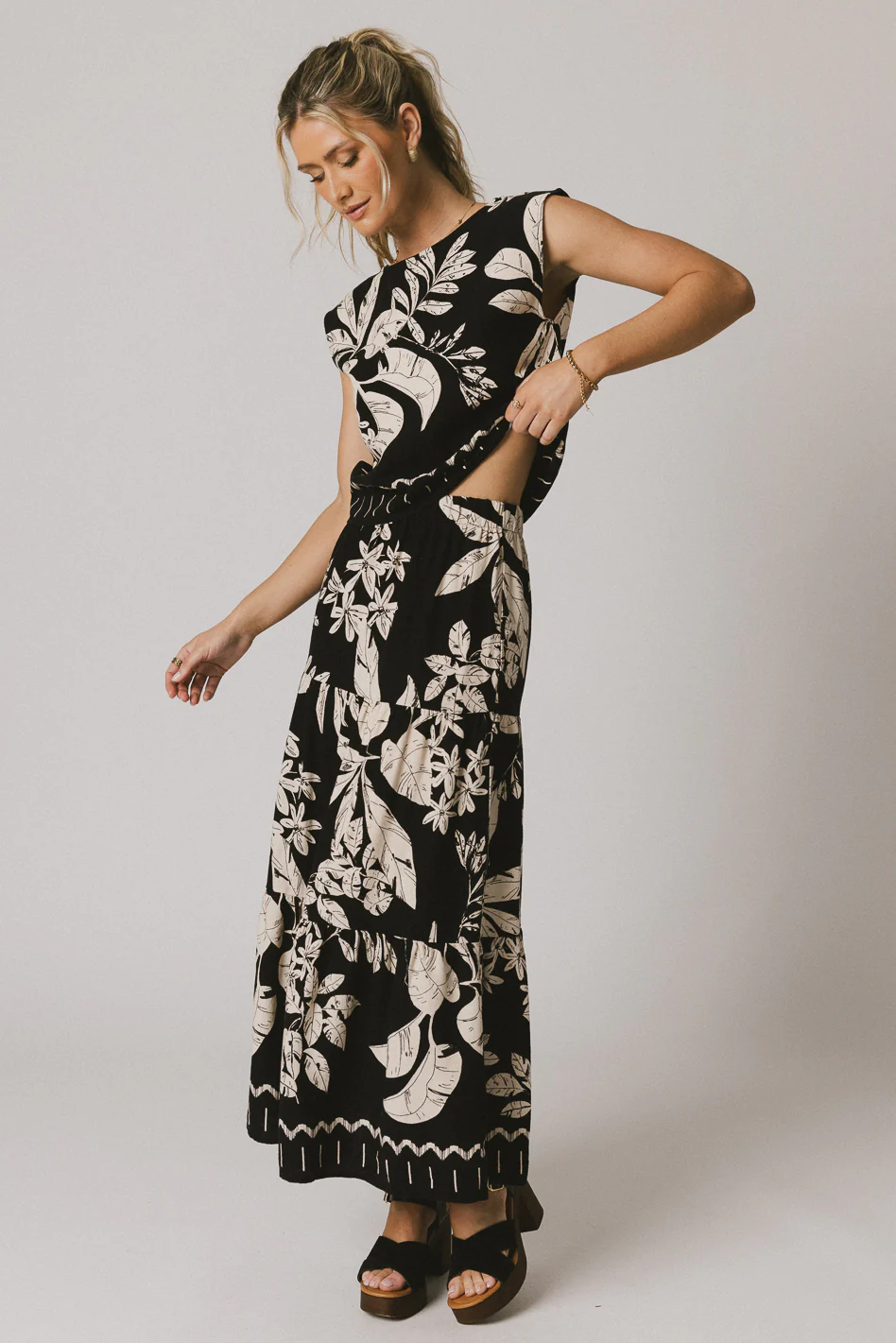 Tikki Abstract Top - FINAL SALE - Image 4