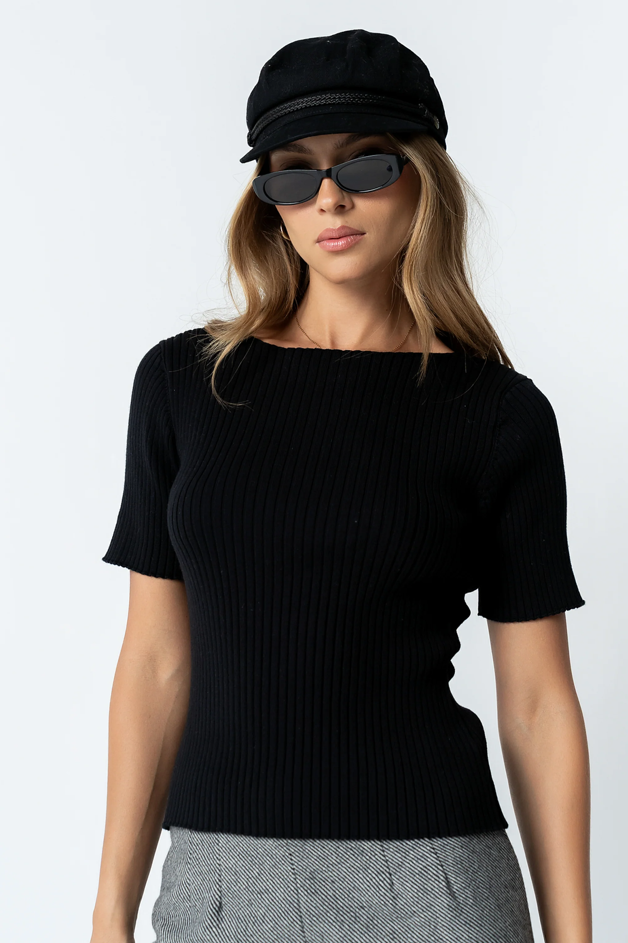 Waylen Ribbed Sweater in Black - Image 4