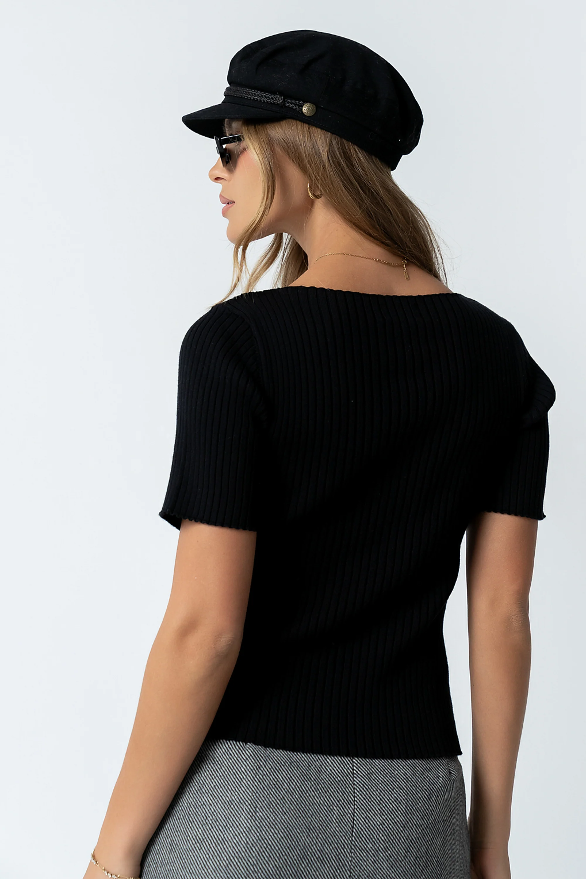Waylen Ribbed Sweater in Black - Image 5