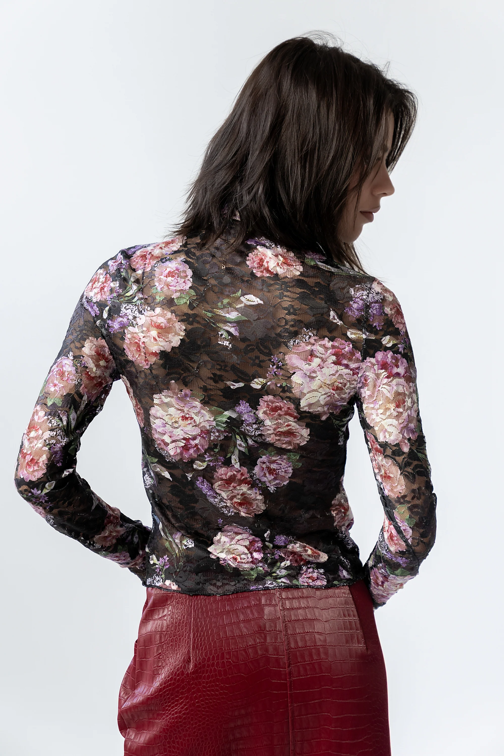 Winnie Floral Crinkle Top in Black - FINAL SALE - Image 3