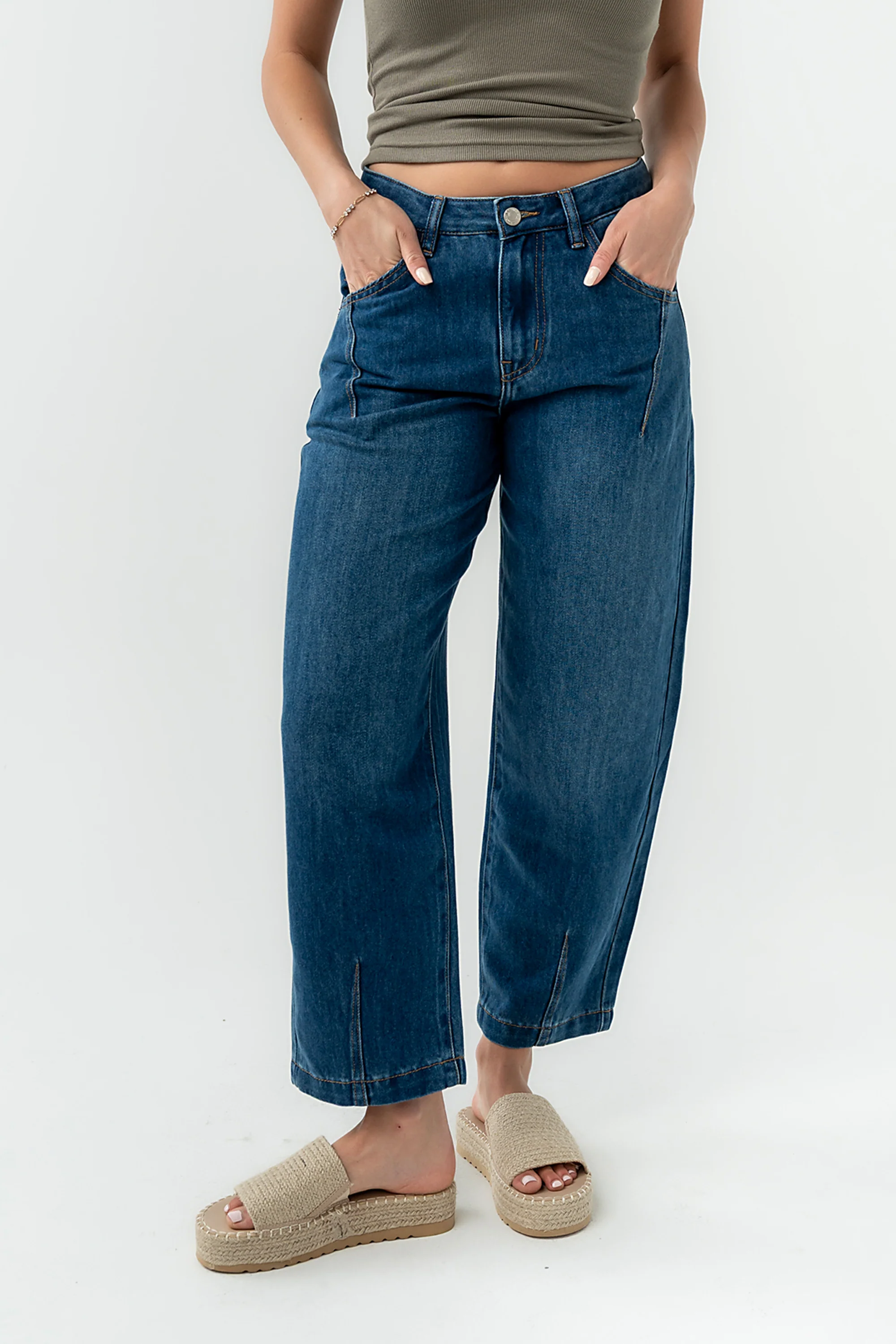 Yana Barrel Jeans - Image 4