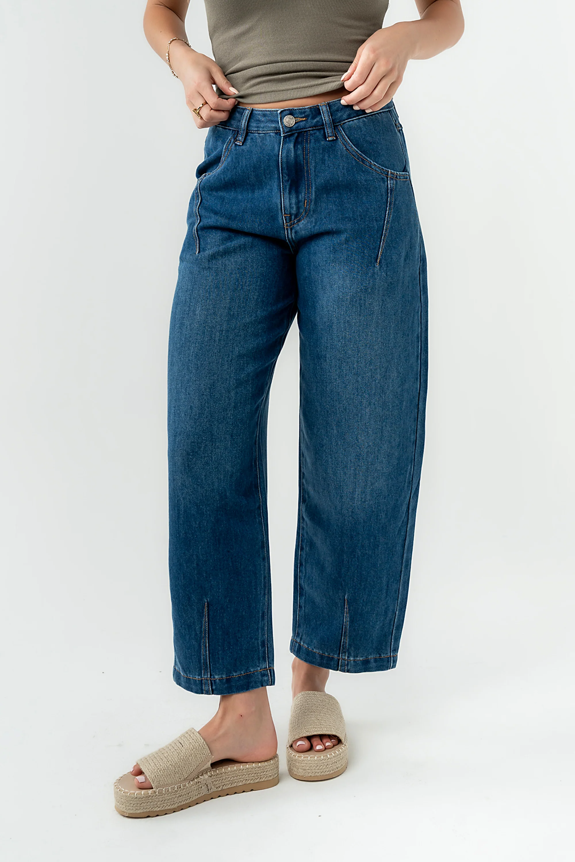 Yana Barrel Jeans - Image 9