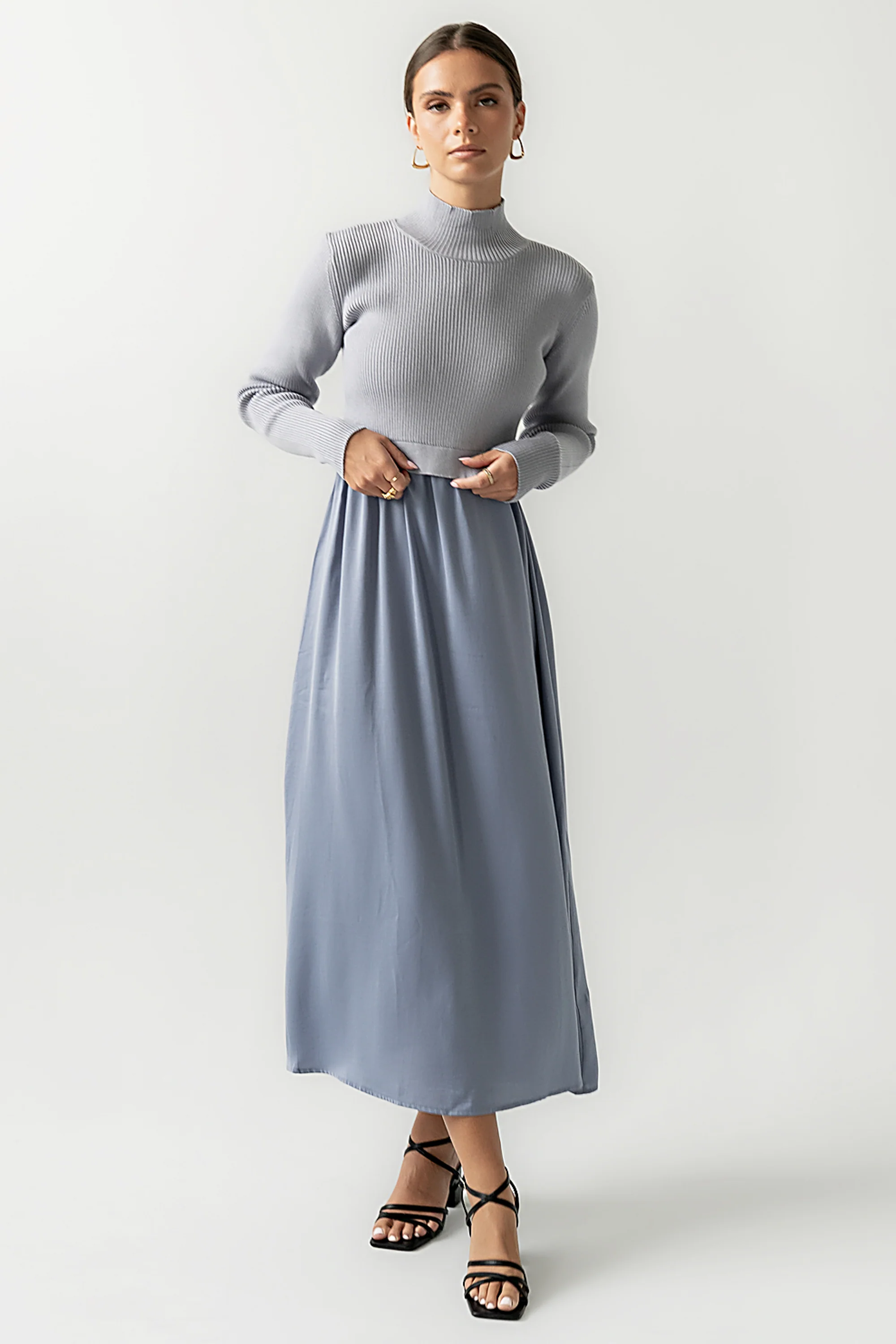 Zeda Midi Dress in Blue - FINAL SALE - Image 3
