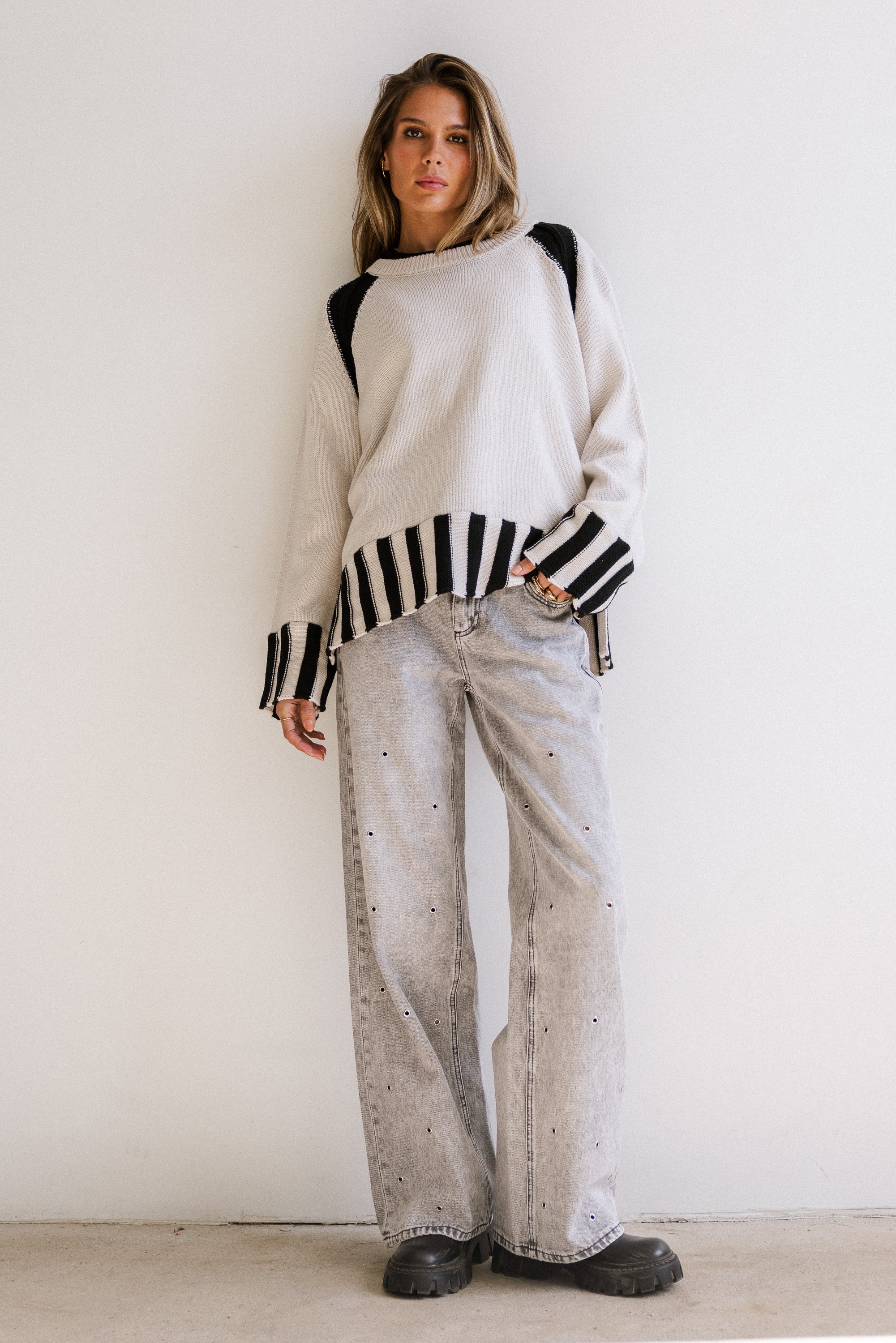 Zoe Oversized Sweater - FINAL SALE - Image 4
