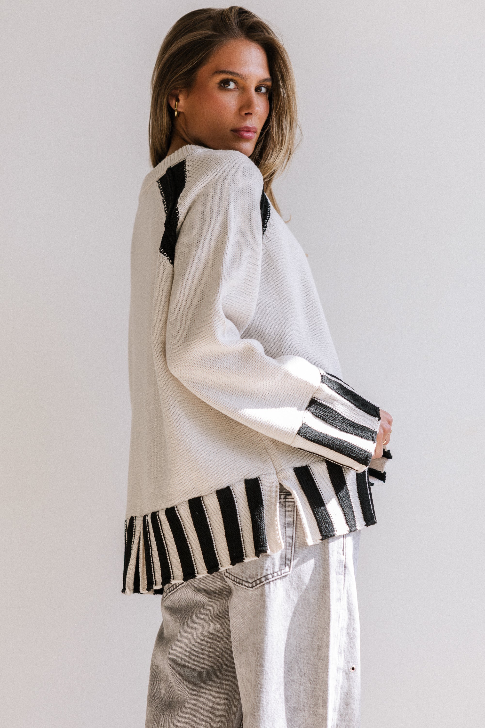 Zoe Oversized Sweater - FINAL SALE - Image 6
